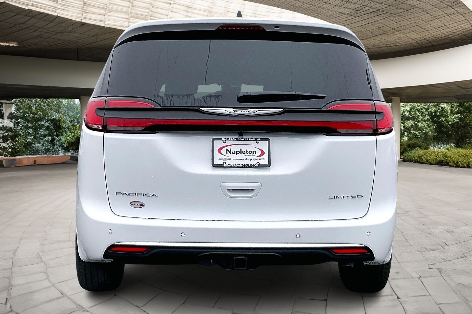 2026 Chrysler Pacifica Limited - Photo 4