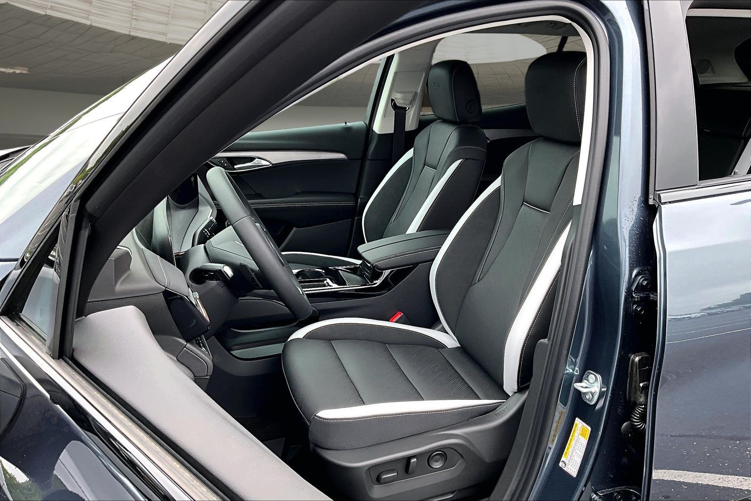 2026 Buick Envision Sport Touring - Photo 31