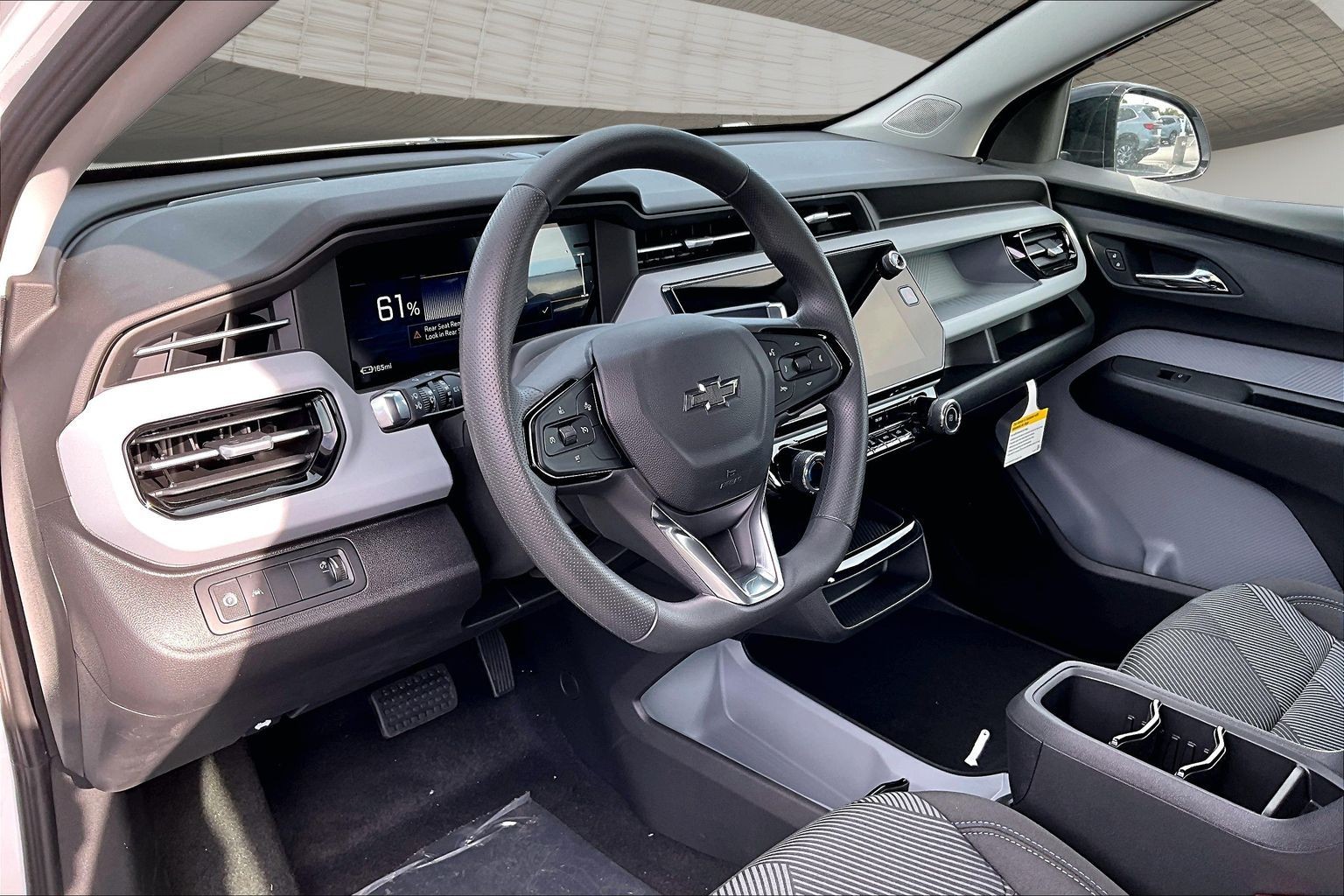 2027 Chevrolet Bolt LT - Photo 8