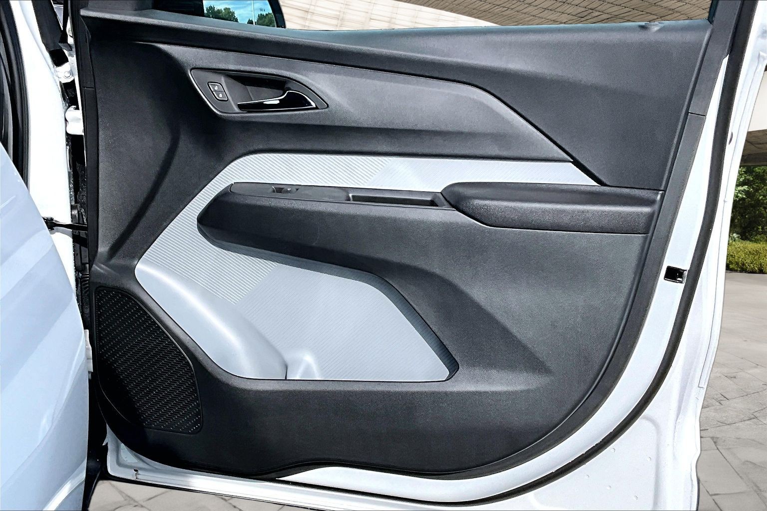 2027 Chevrolet Bolt LT - Photo 12