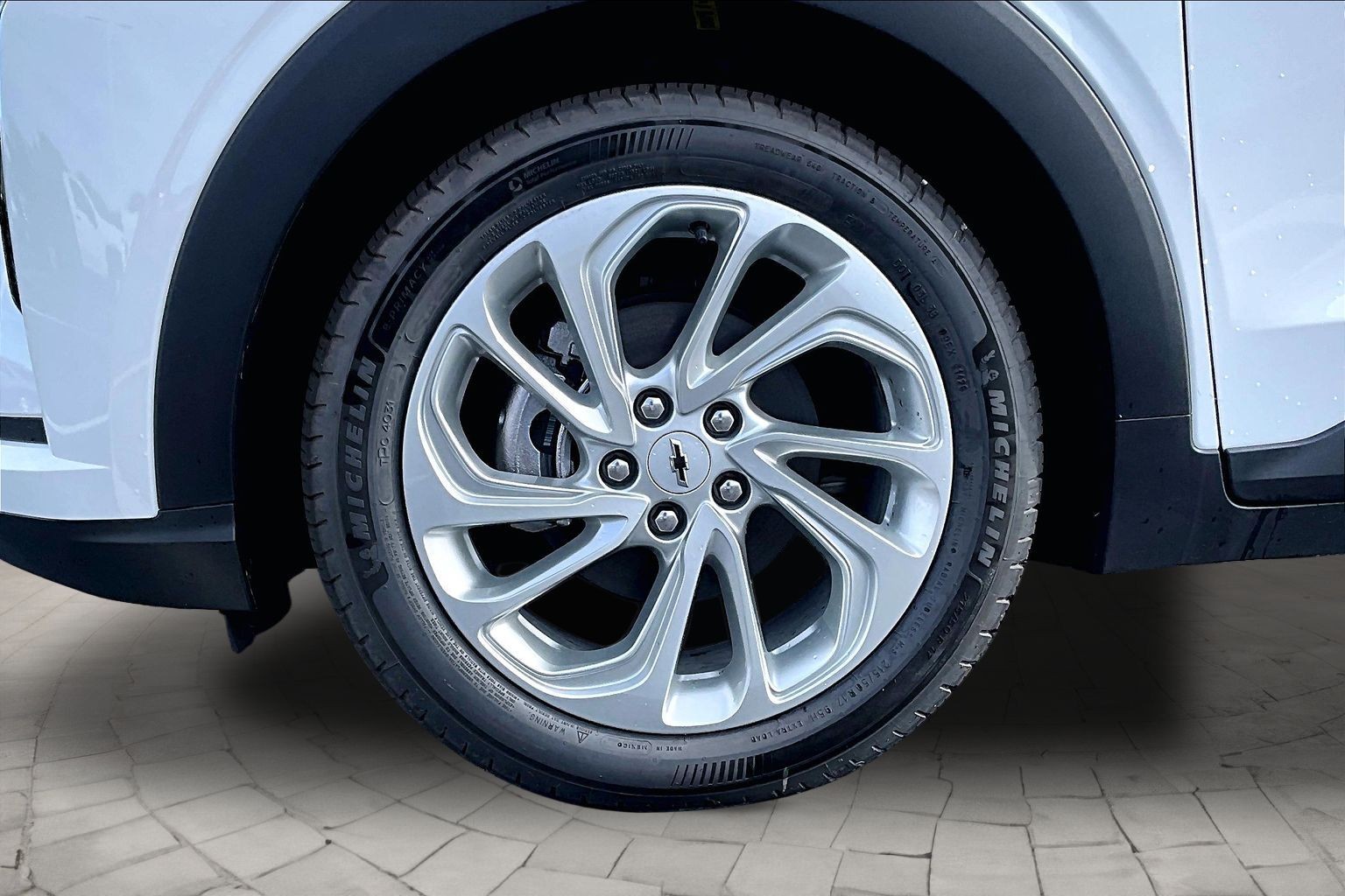 2027 Chevrolet Bolt LT - Photo 14