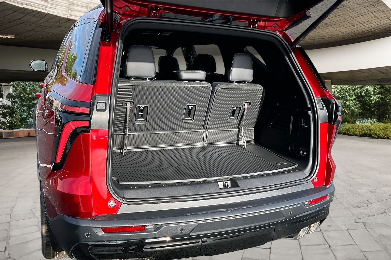 2027 Chevrolet Traverse LT - Photo 5