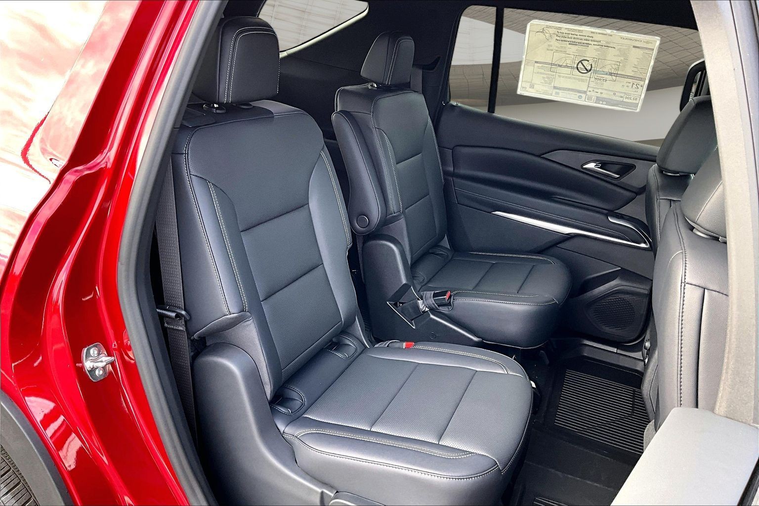 2027 Chevrolet Traverse LT - Photo 10