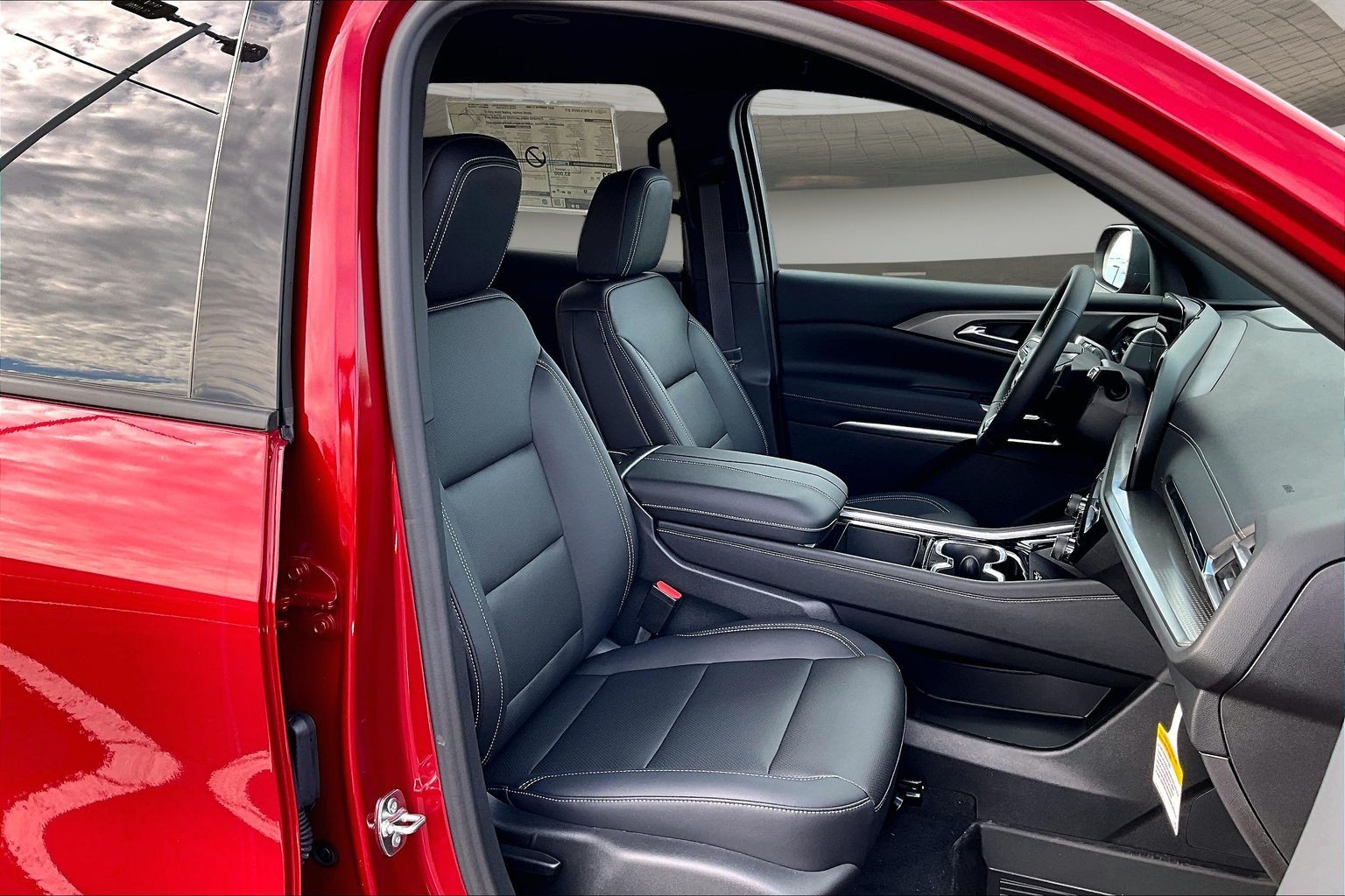 2027 Chevrolet Traverse LT - Photo 11