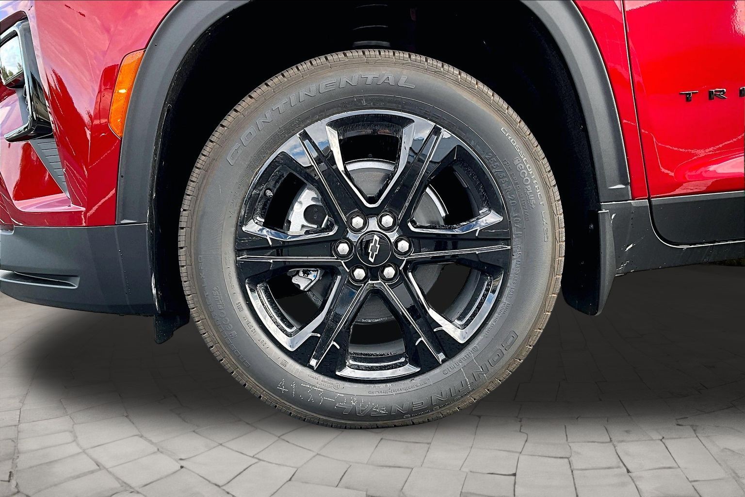 2027 Chevrolet Traverse LT - Photo 14