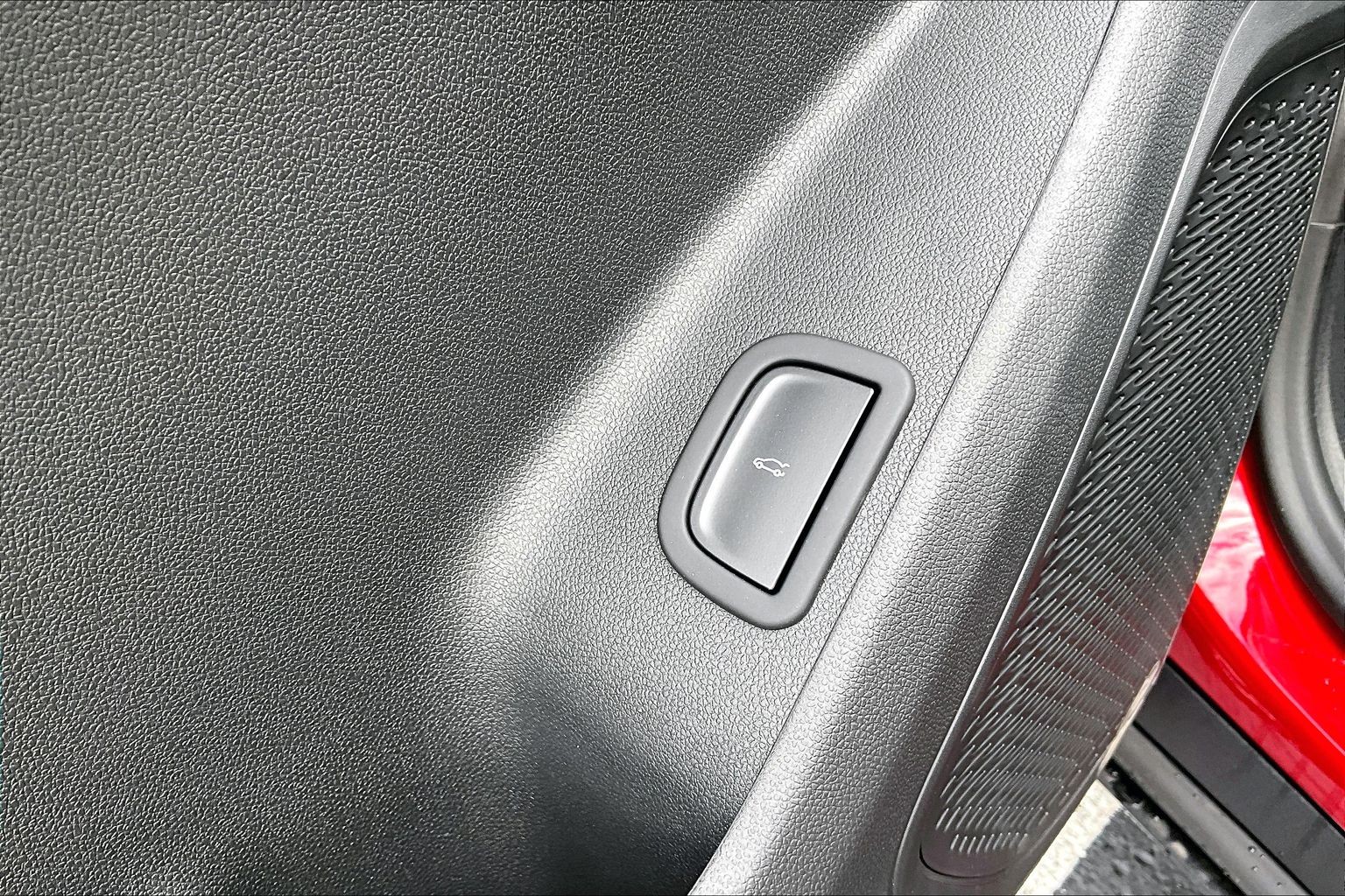 2027 Chevrolet Traverse LT - Photo 17