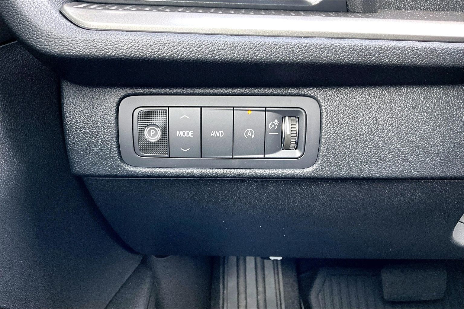 2027 Chevrolet Traverse LT - Photo 18