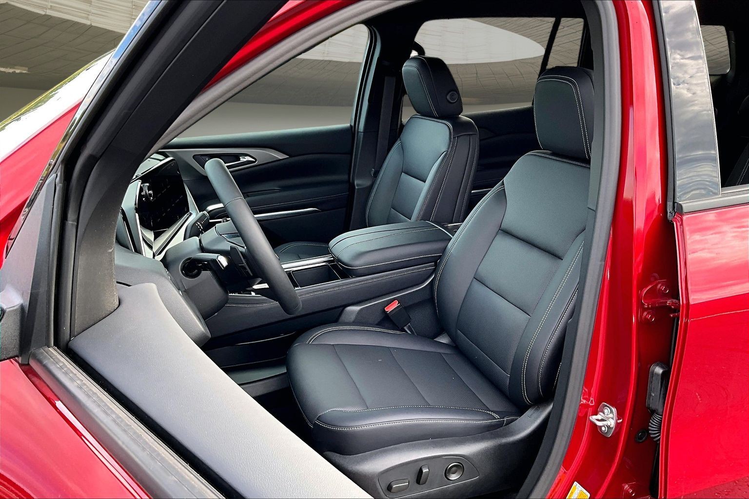 2027 Chevrolet Traverse LT - Photo 30