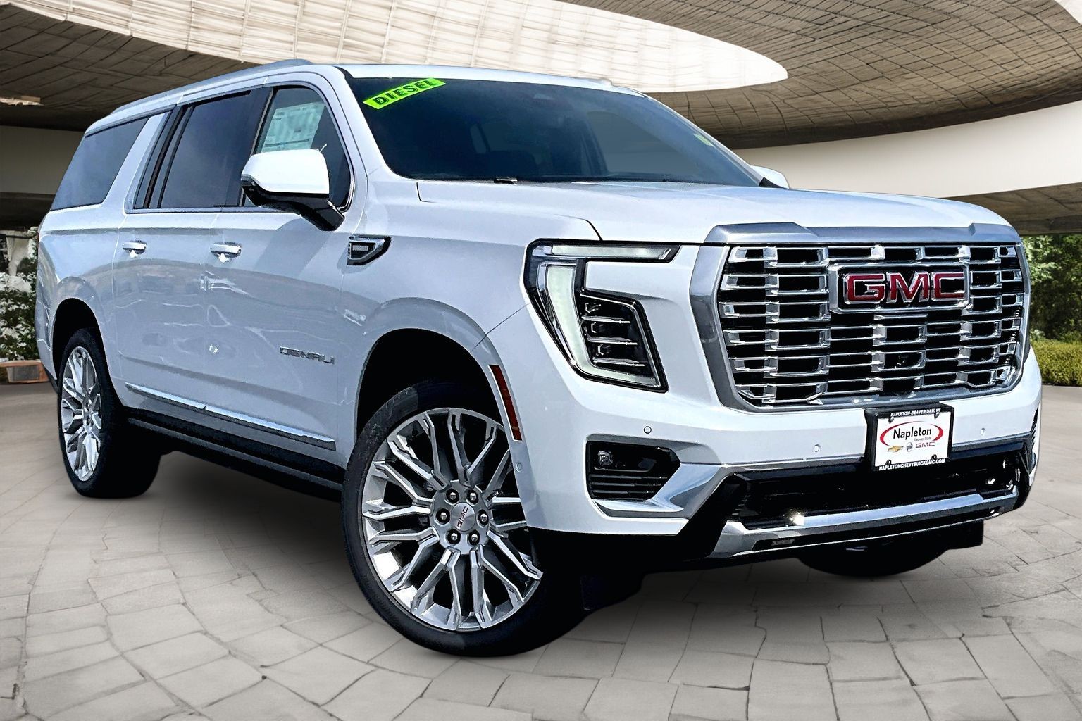 2026 GMC Yukon XL Denali - Photo 2