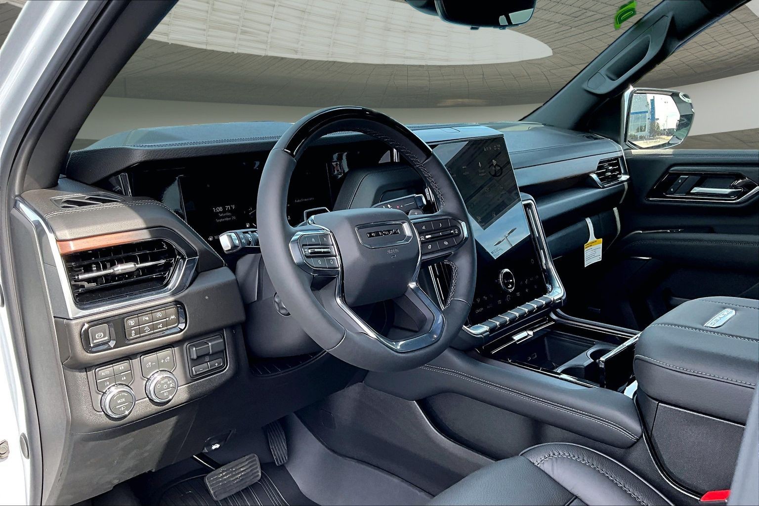 2026 GMC Yukon XL Denali - Photo 8