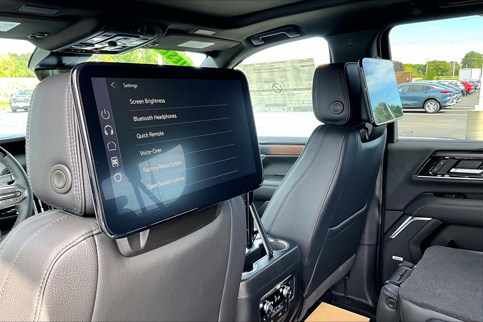 2026 GMC Yukon XL Denali - Photo 16