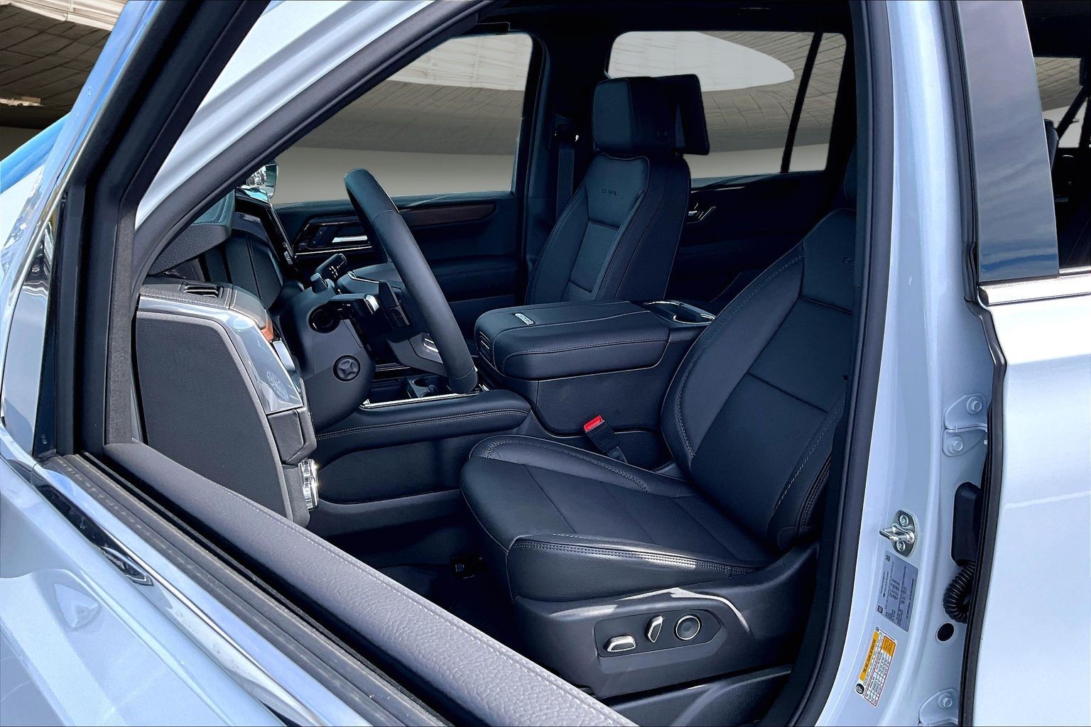 2026 GMC Yukon XL Denali - Photo 31