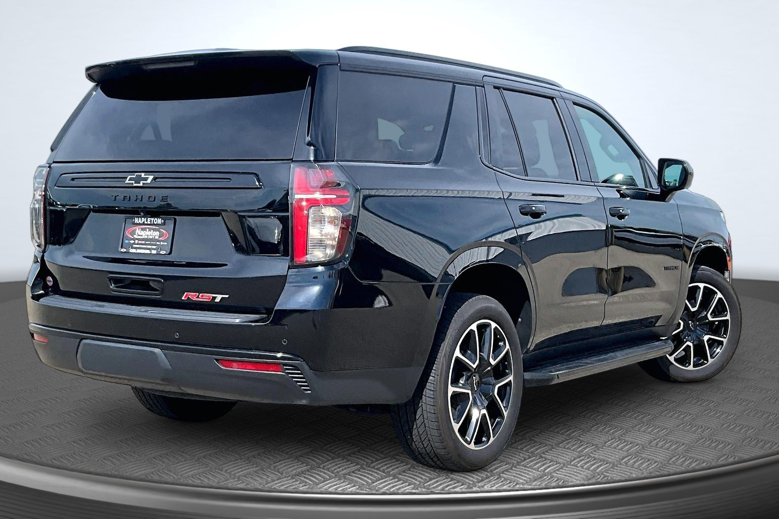 2023 Chevrolet Tahoe RST - Photo 2