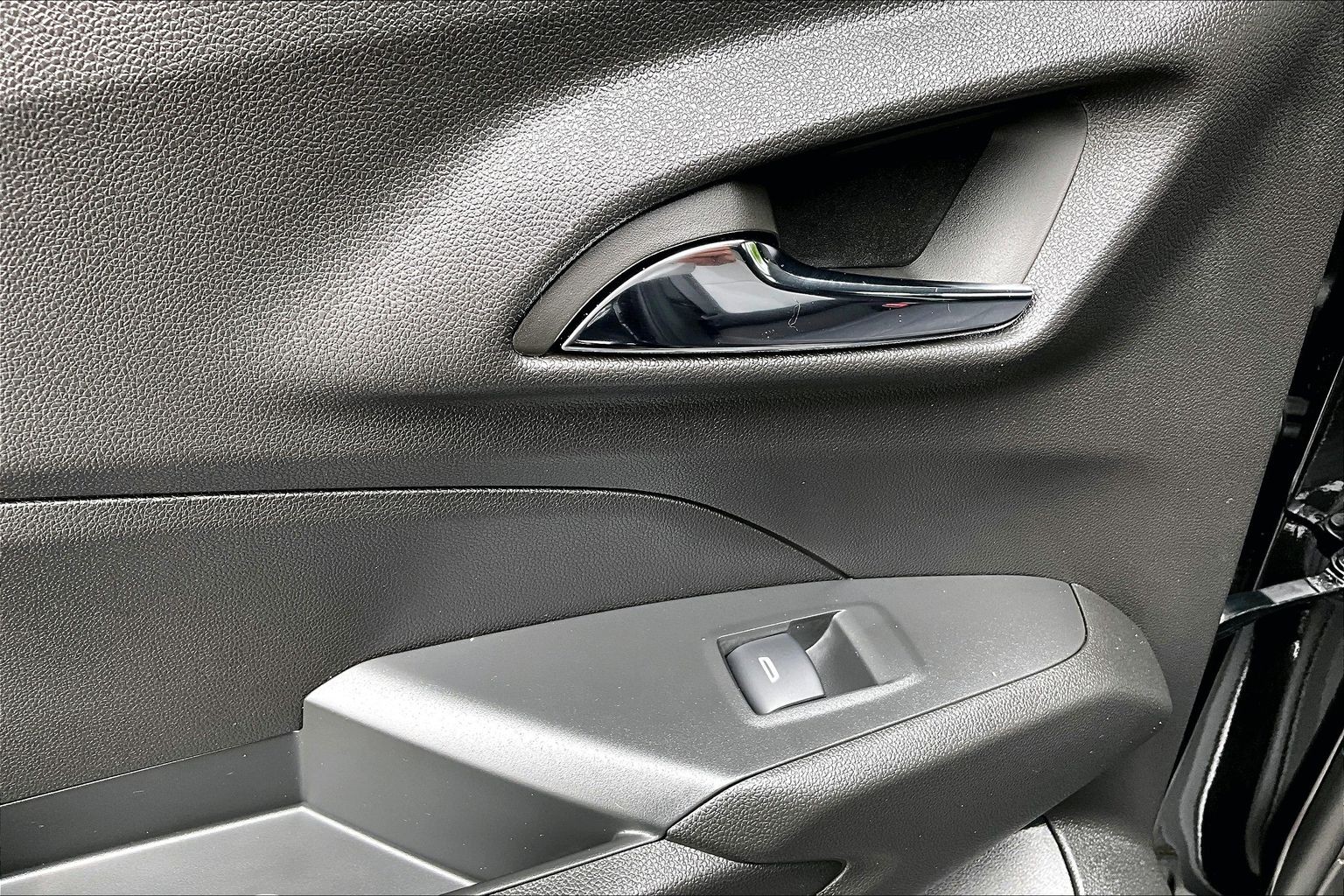2026 Chevrolet Trax LS - Photo 18
