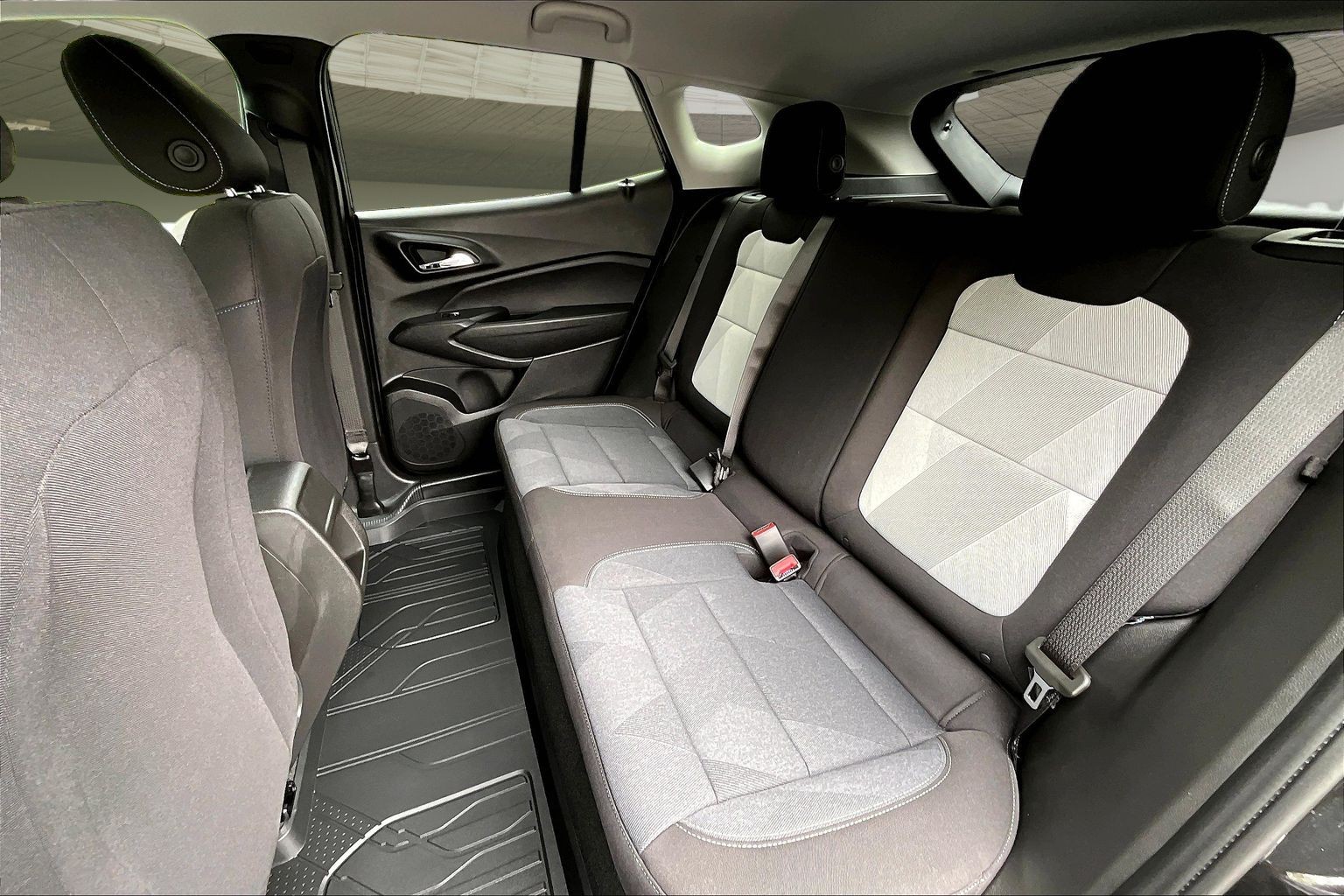 2026 Chevrolet Trax LS - Photo 31