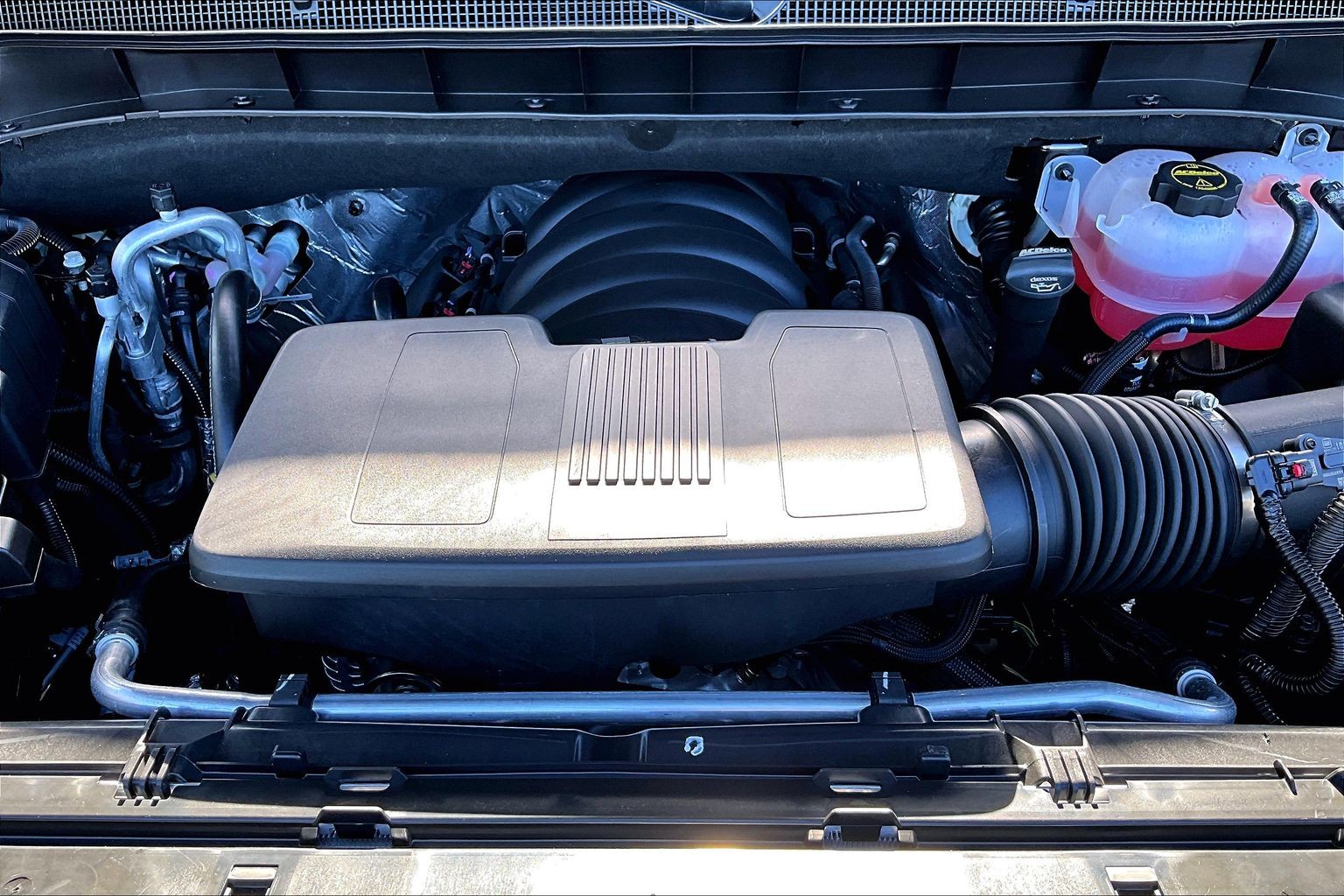 2027 Chevrolet Tahoe Z71 - Photo 14