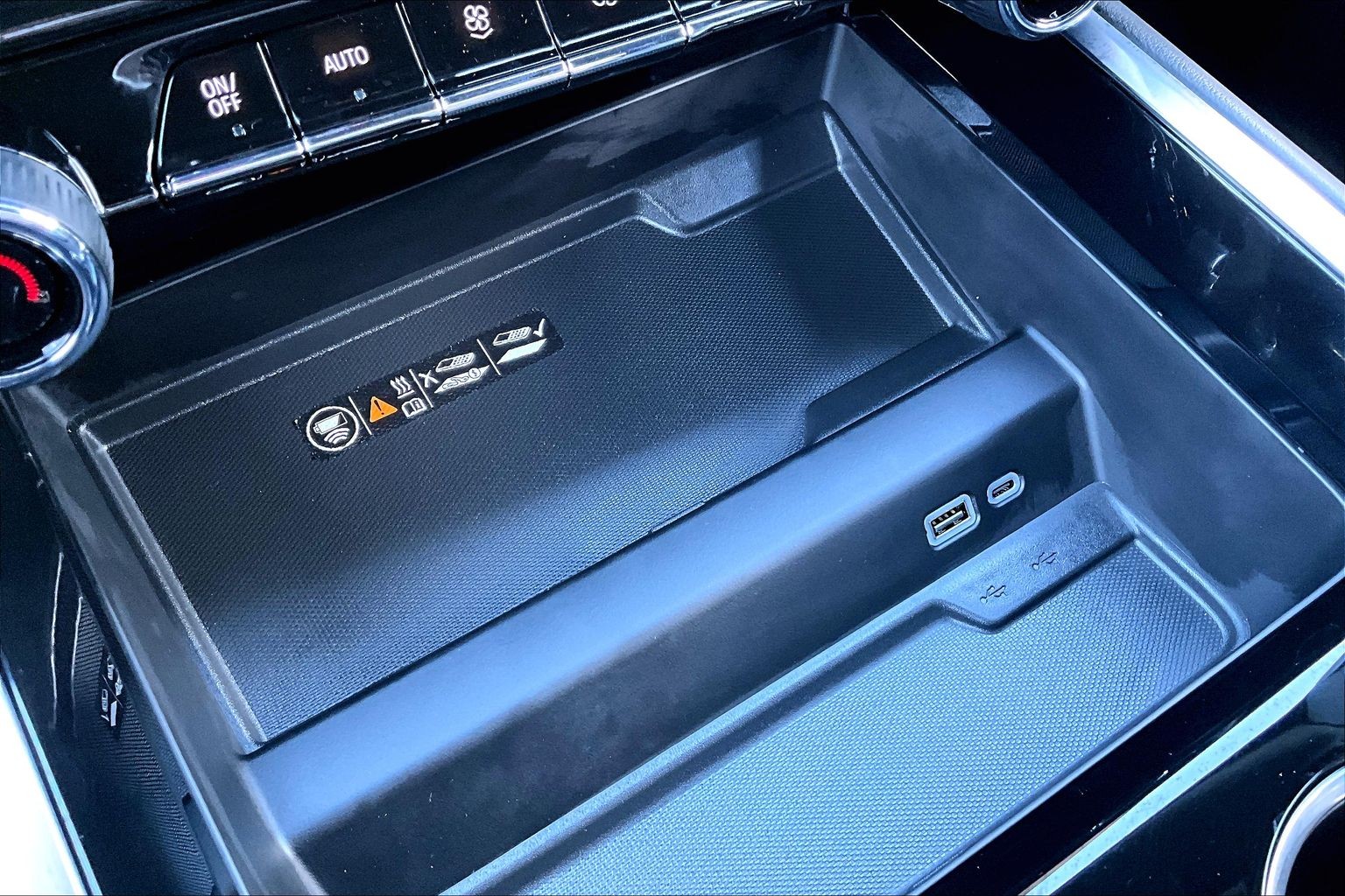 2027 Chevrolet Tahoe Z71 - Photo 29