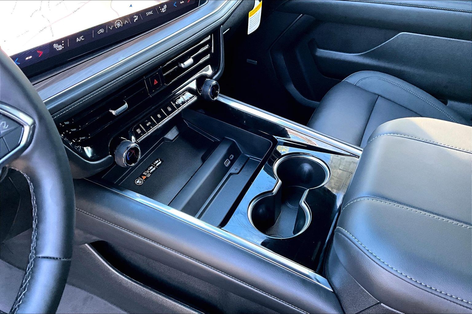 2027 Chevrolet Tahoe Z71 - Photo 30