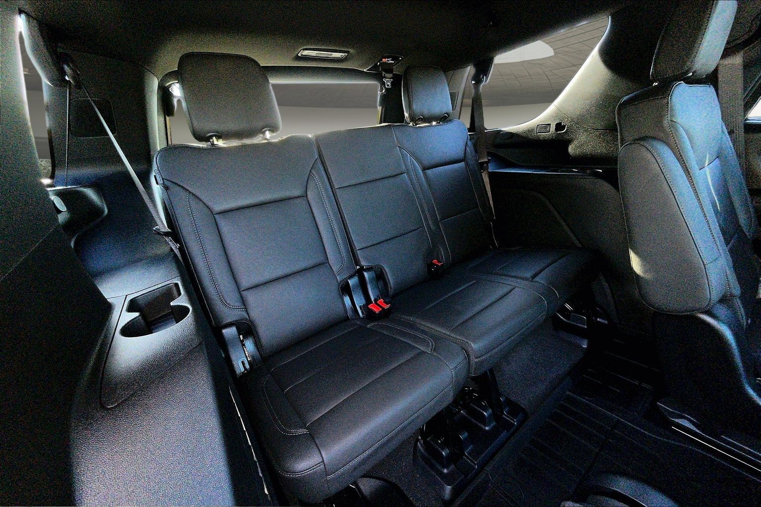 2027 Chevrolet Tahoe Z71 - Photo 34