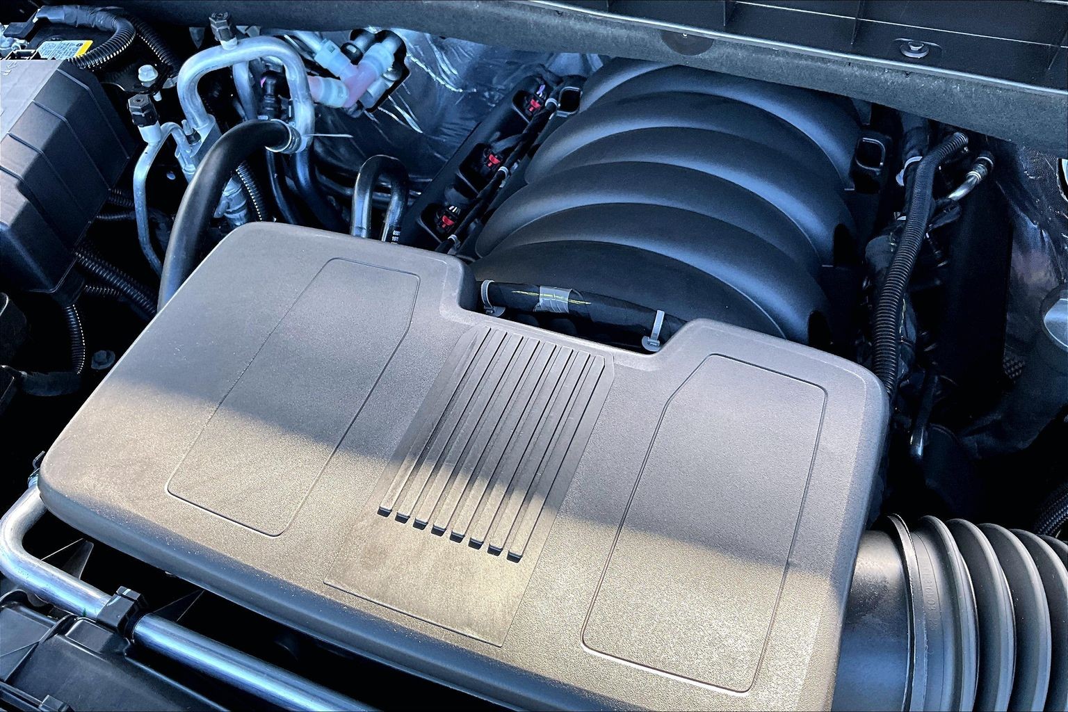 2027 Chevrolet Tahoe Z71 - Photo 37