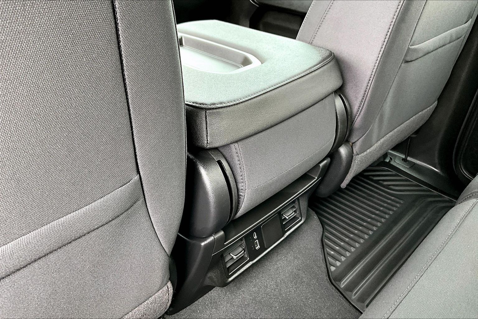 2026 Chevrolet Silverado 2500 HD Custom - Photo 24