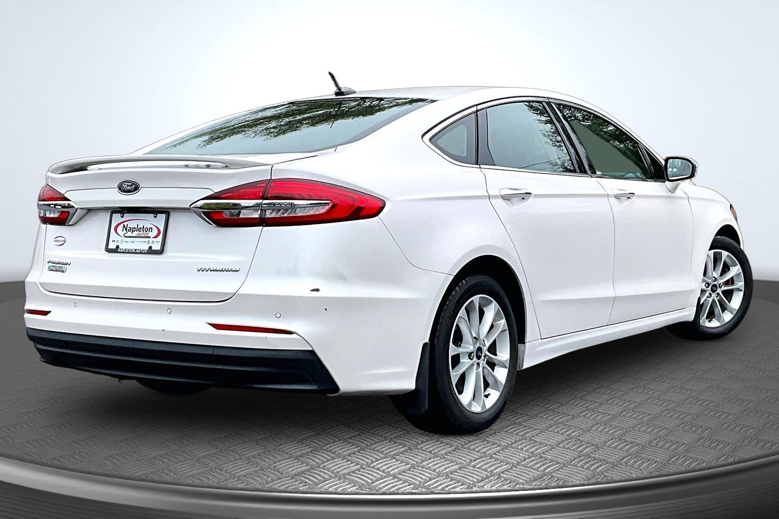 Used 2019 Ford Fusion Energi Titanium with VIN 3FA6P0SUXKR211320 for sale in St. Charles, IL