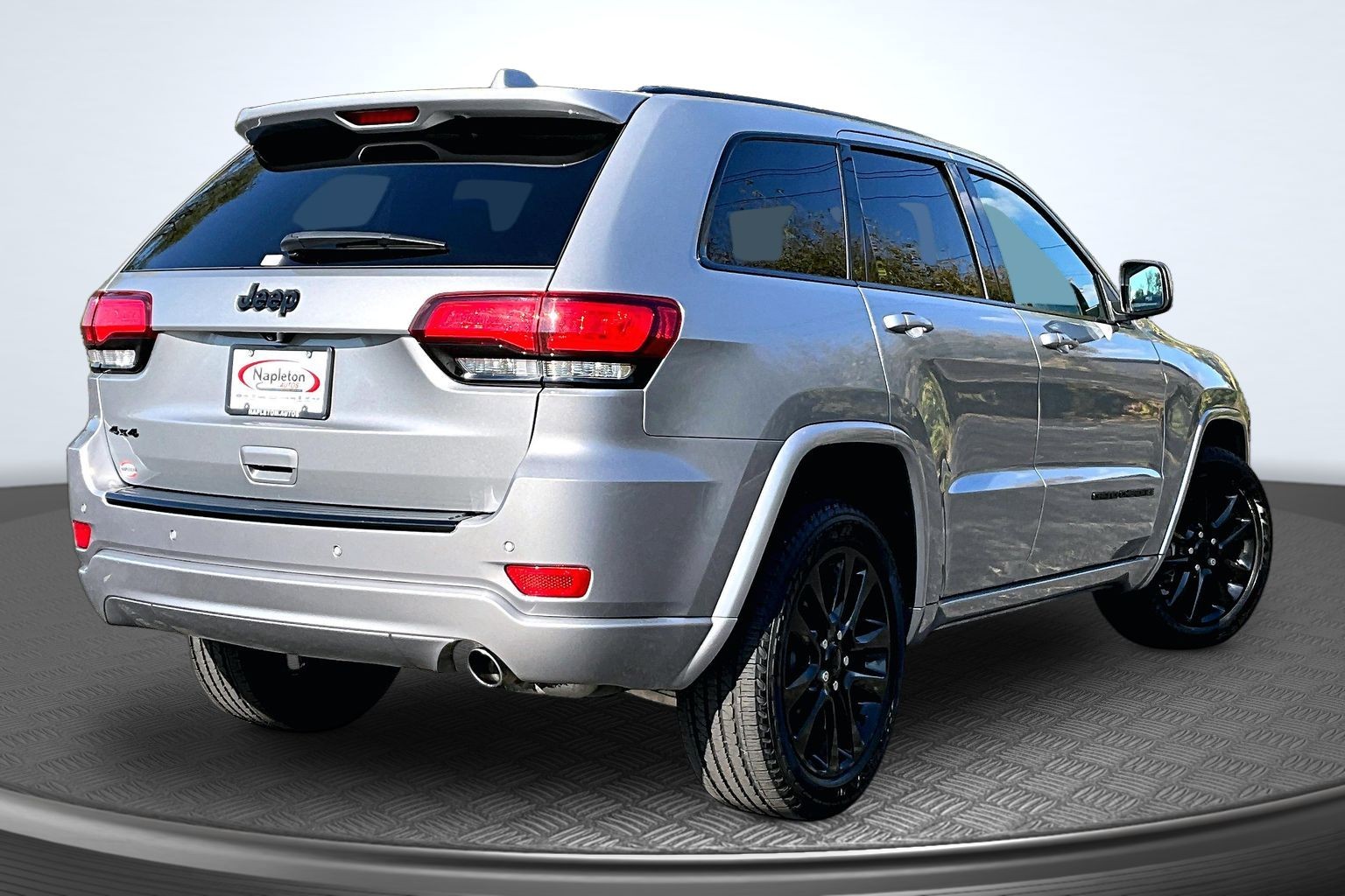 Used 2017 Jeep Grand Cherokee Altitude with VIN 1C4RJFAG1HC760967 for sale in St. Charles, IL