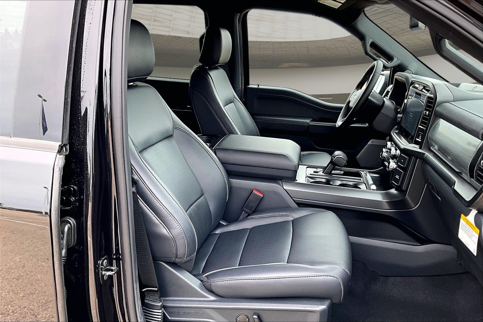 2026 Ford F-150 Lariat - Photo 13