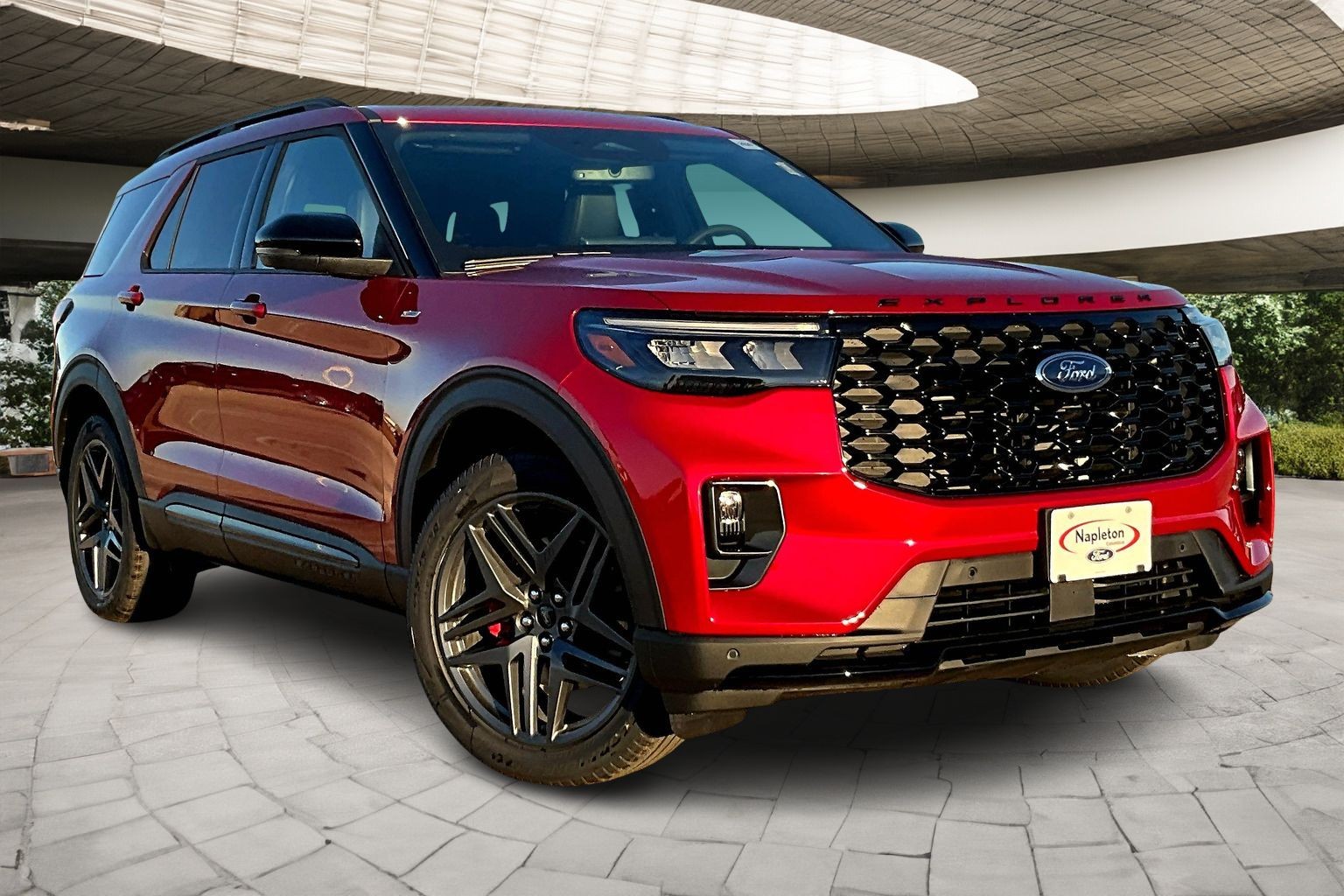 2026 Ford Explorer ST-Line - Photo 2