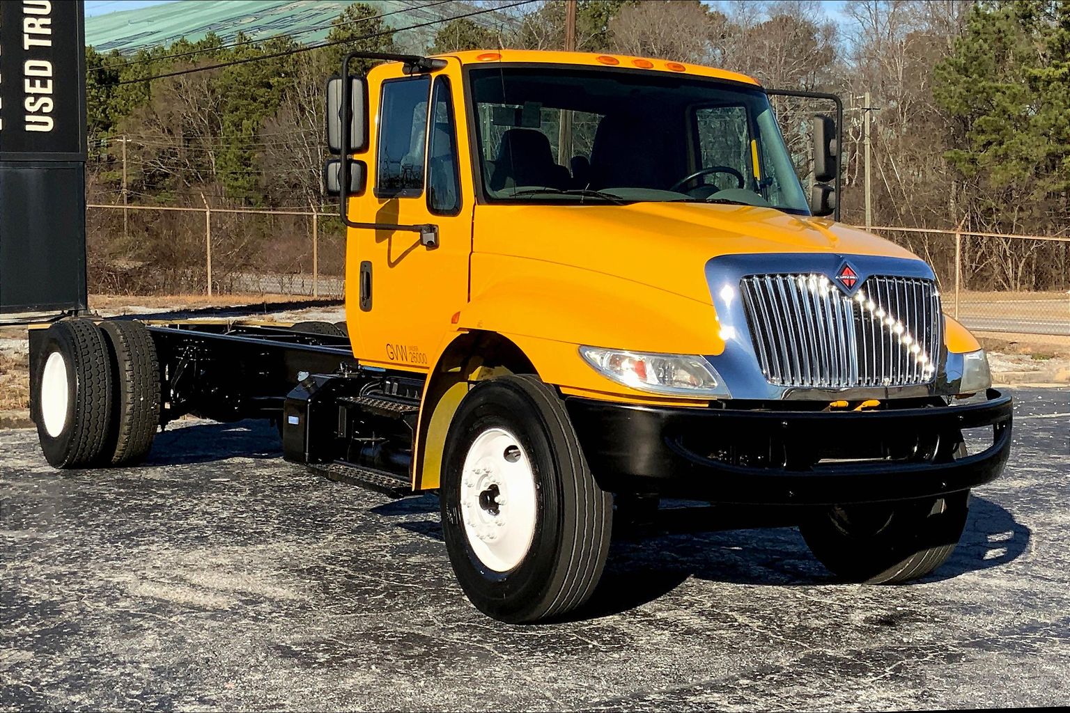 Pre-Owned 2018 International 4300 SBA 4X2 Medium Conventional 22 Foot CAB & CHASSIS