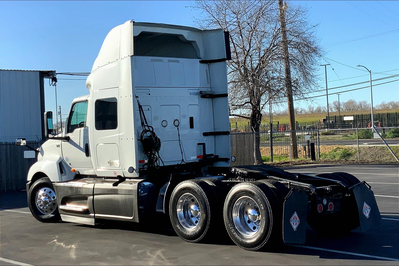 Engines: A26, Cummins, Navistar