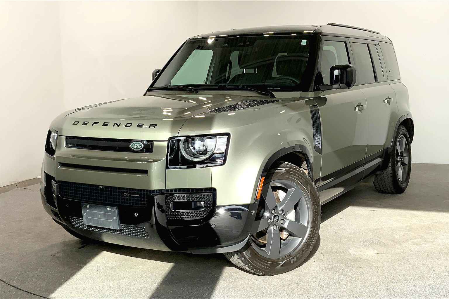 2023 Land Rover Defender 110 X-Dynamic SE AWD