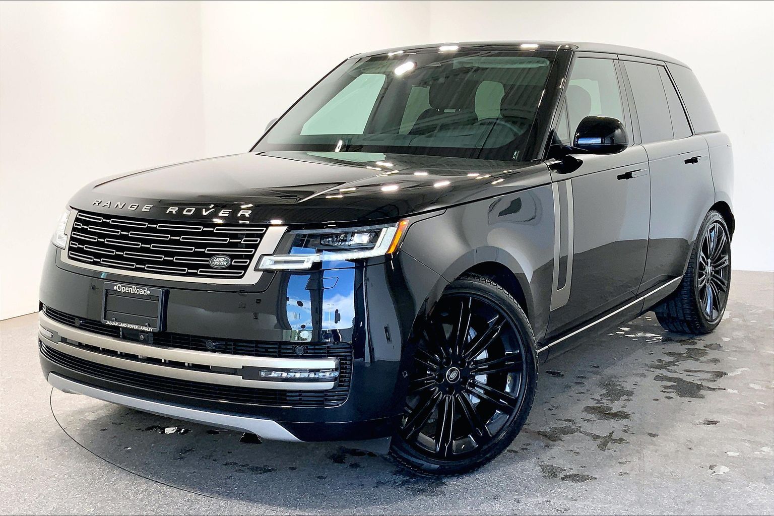 Santorini Black Metallic 2024 Land Rover Range Rover P400 SE AWD SUV / Crossover All-Wheel Drive Automatic