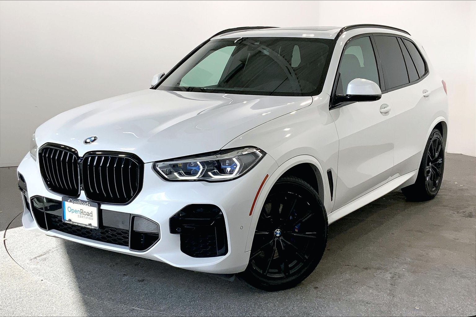 Mineral White Met 2022 BMW X5 SUV / Crossover All-Wheel Drive Automatic