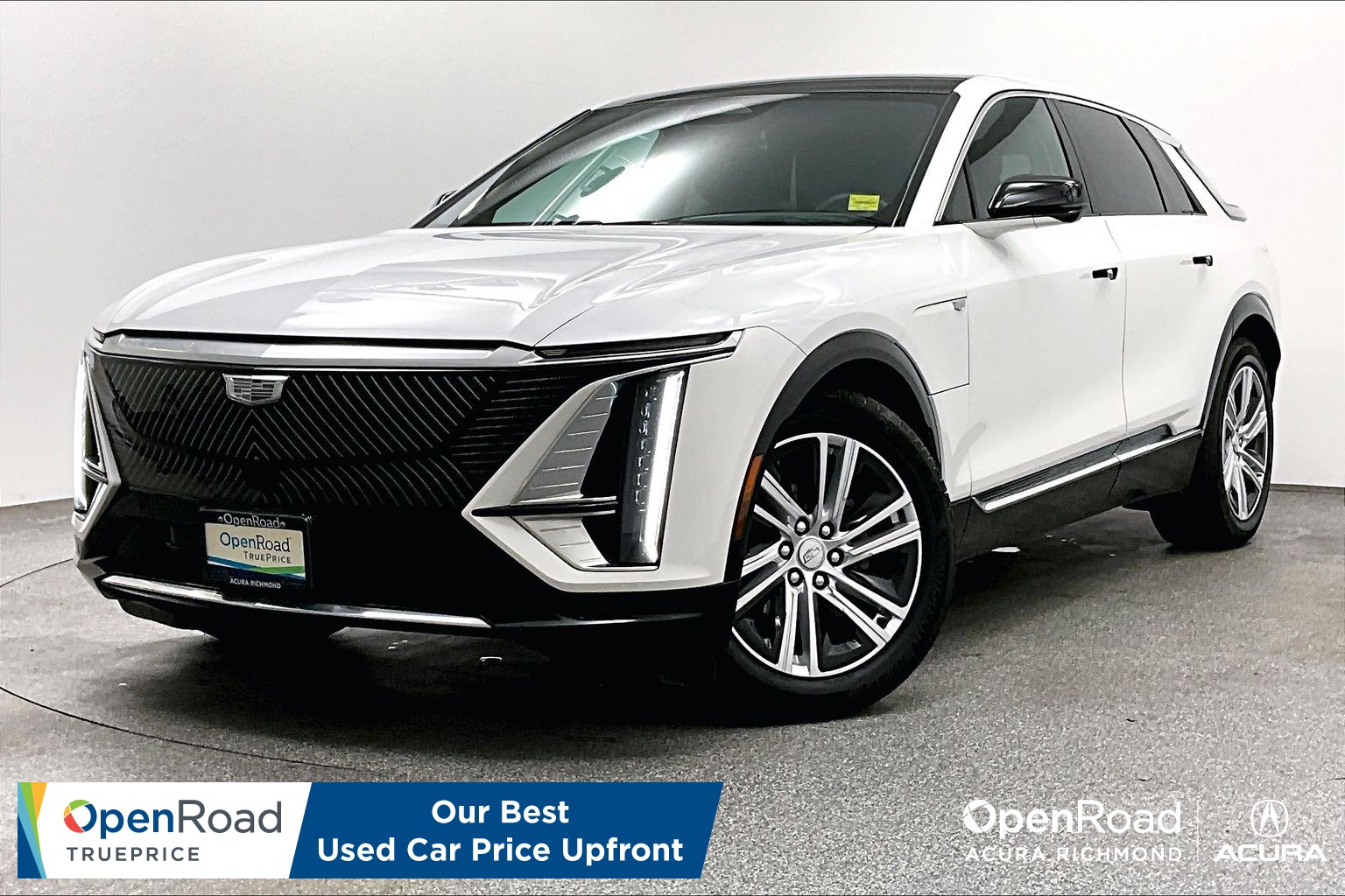 Crystal White Tricoat 2024 Cadillac LYRIQ SUV / Crossover Rear-Wheel Drive Automatic