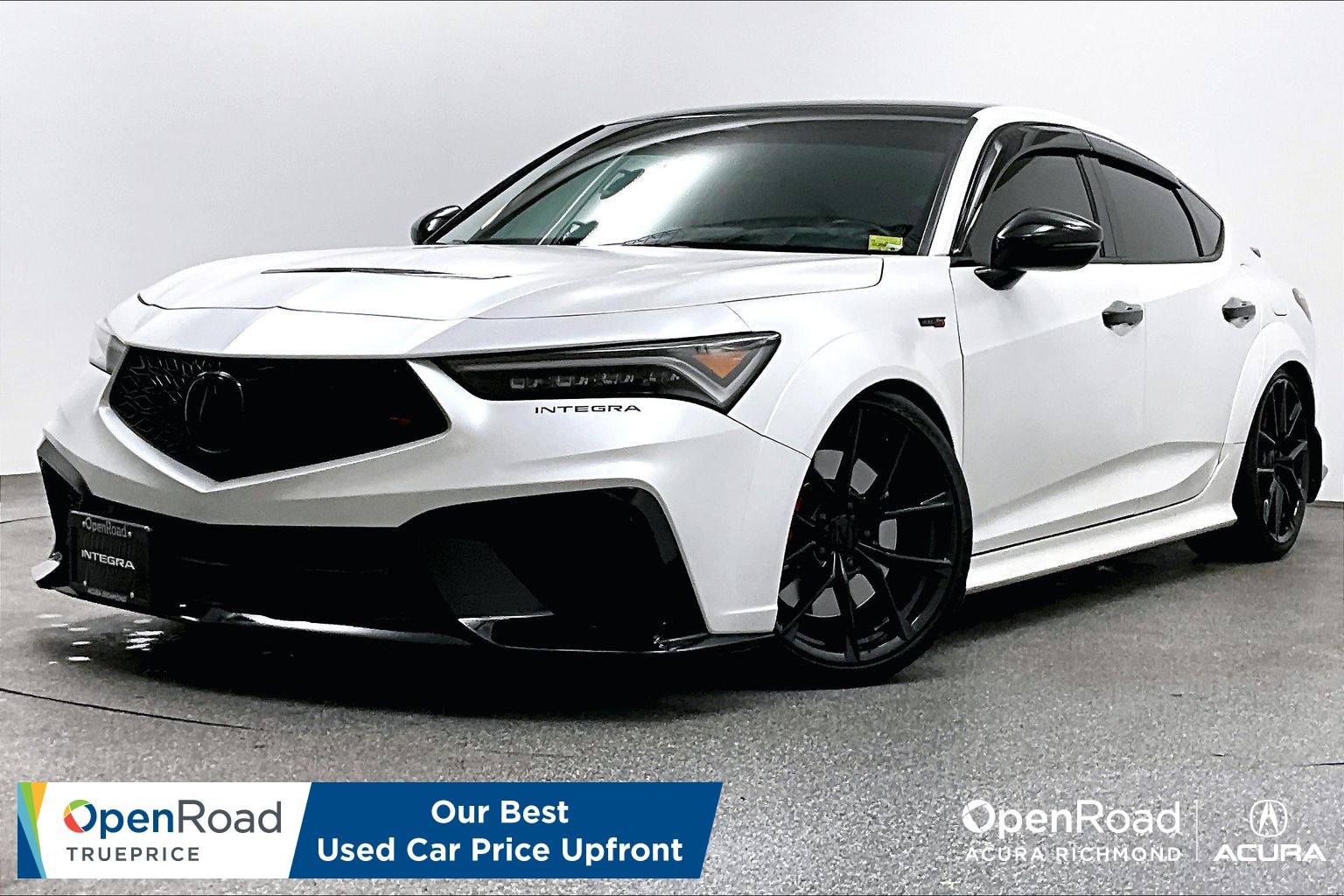 Wrapped Frost White 2024 Acura Integra Hatchback Front-Wheel Drive Manual