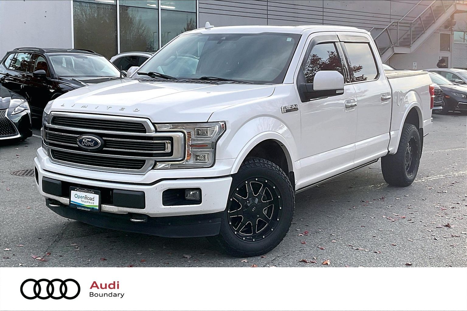 White Platinum Tri-Coat (MET) 2018 Ford F-150 Pickup Truck Four-Wheel Drive Automatic