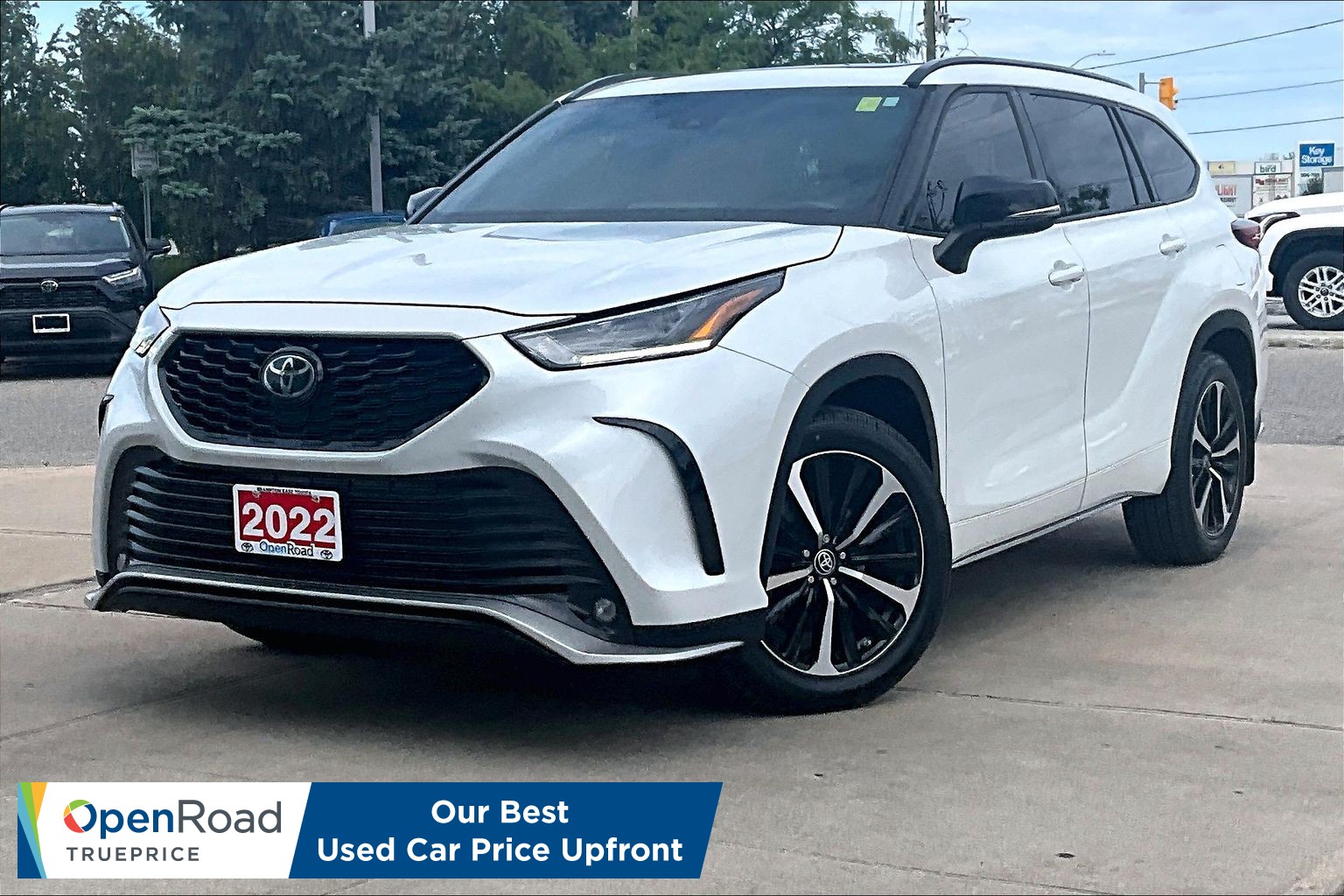 Pearl White 2022 Toyota Highlander SUV / Crossover All-Wheel Drive Automatic
