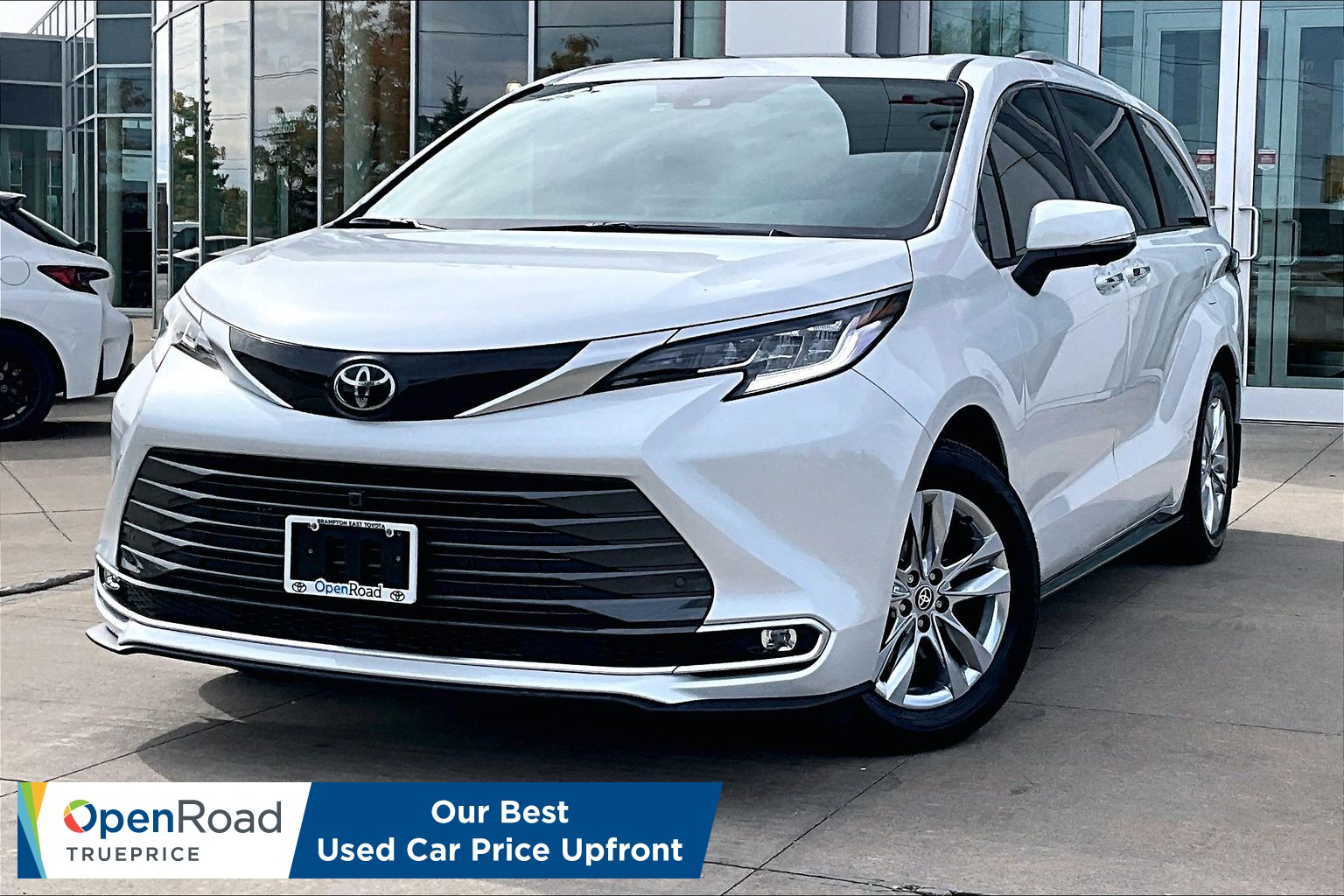 White (Wind Chill Pearl) 2026 Toyota Sienna Minivan All-Wheel Drive Automatic