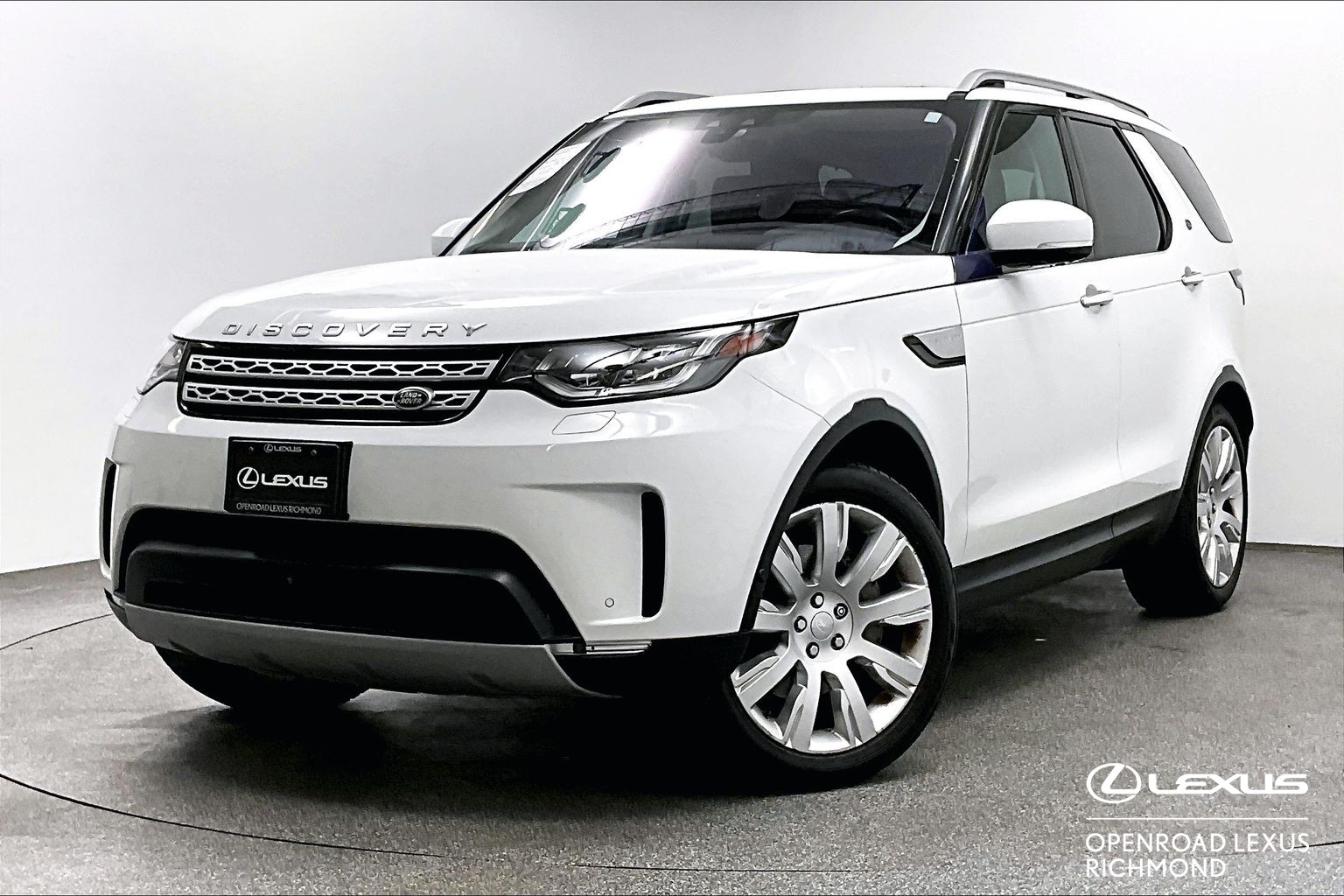 White 2019 Land Rover Discovery SUV / Crossover All-Wheel Drive Automatic