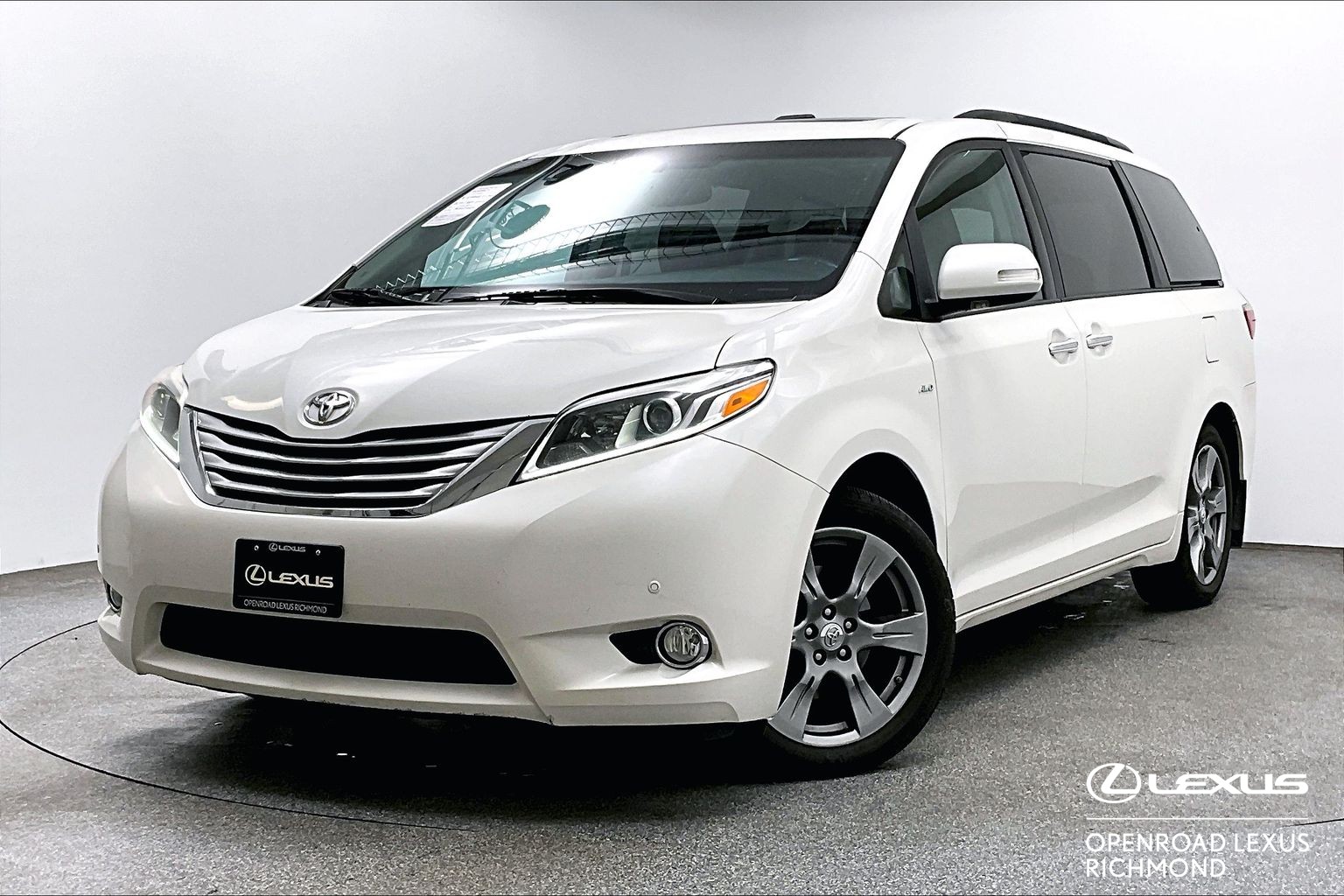 White 2017 Toyota Sienna Minivan All-Wheel Drive Automatic