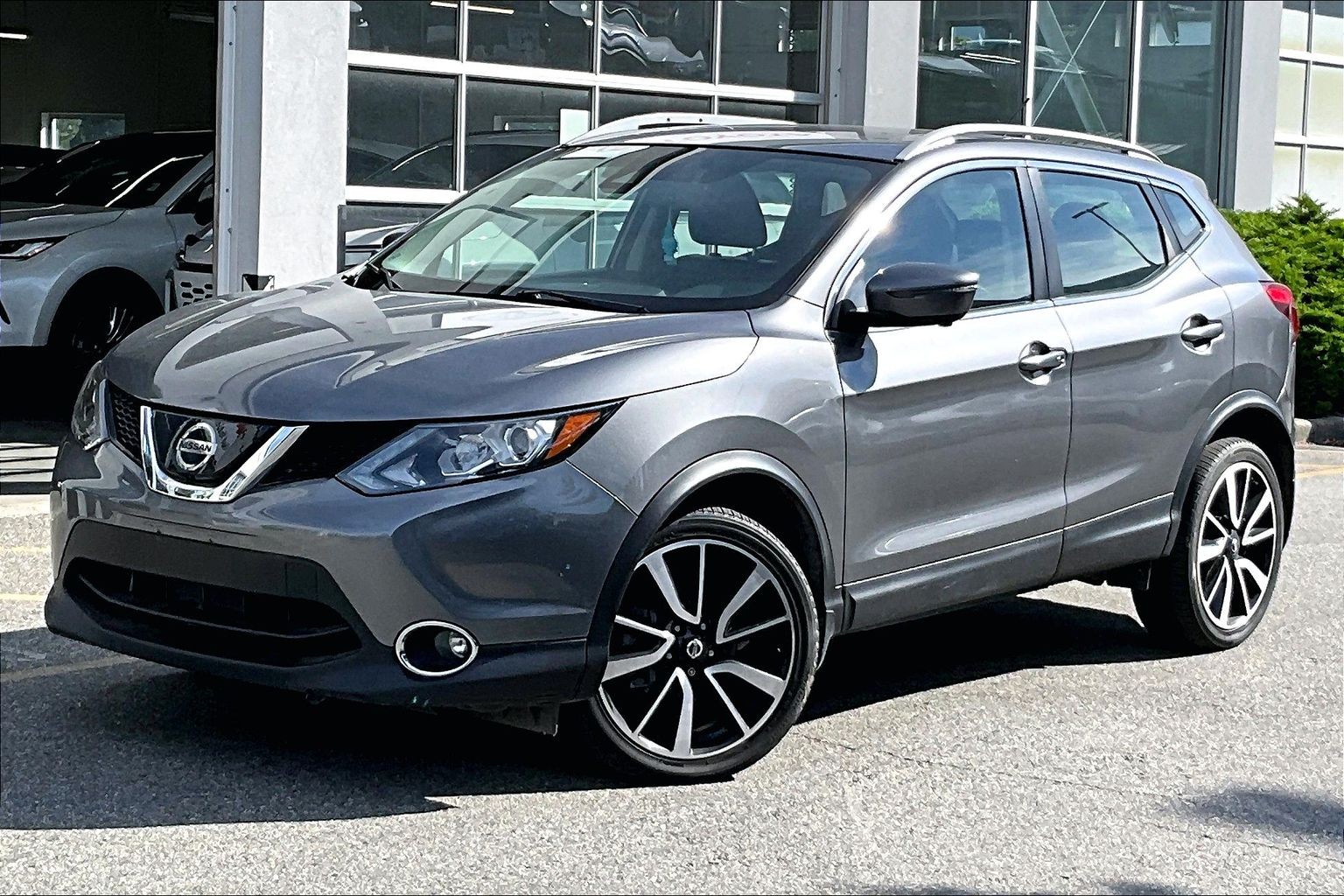 Gray 2019 Nissan Qashqai SUV / Crossover Automatic