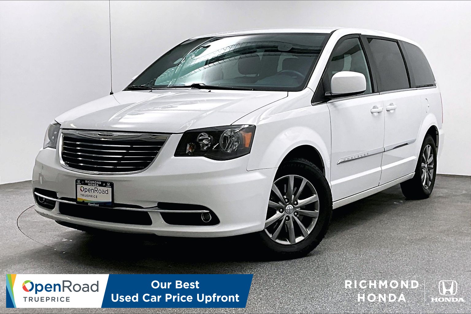 Bright White C.C 2015 Chrysler Town & Country Minivan Front-Wheel Drive Automatic