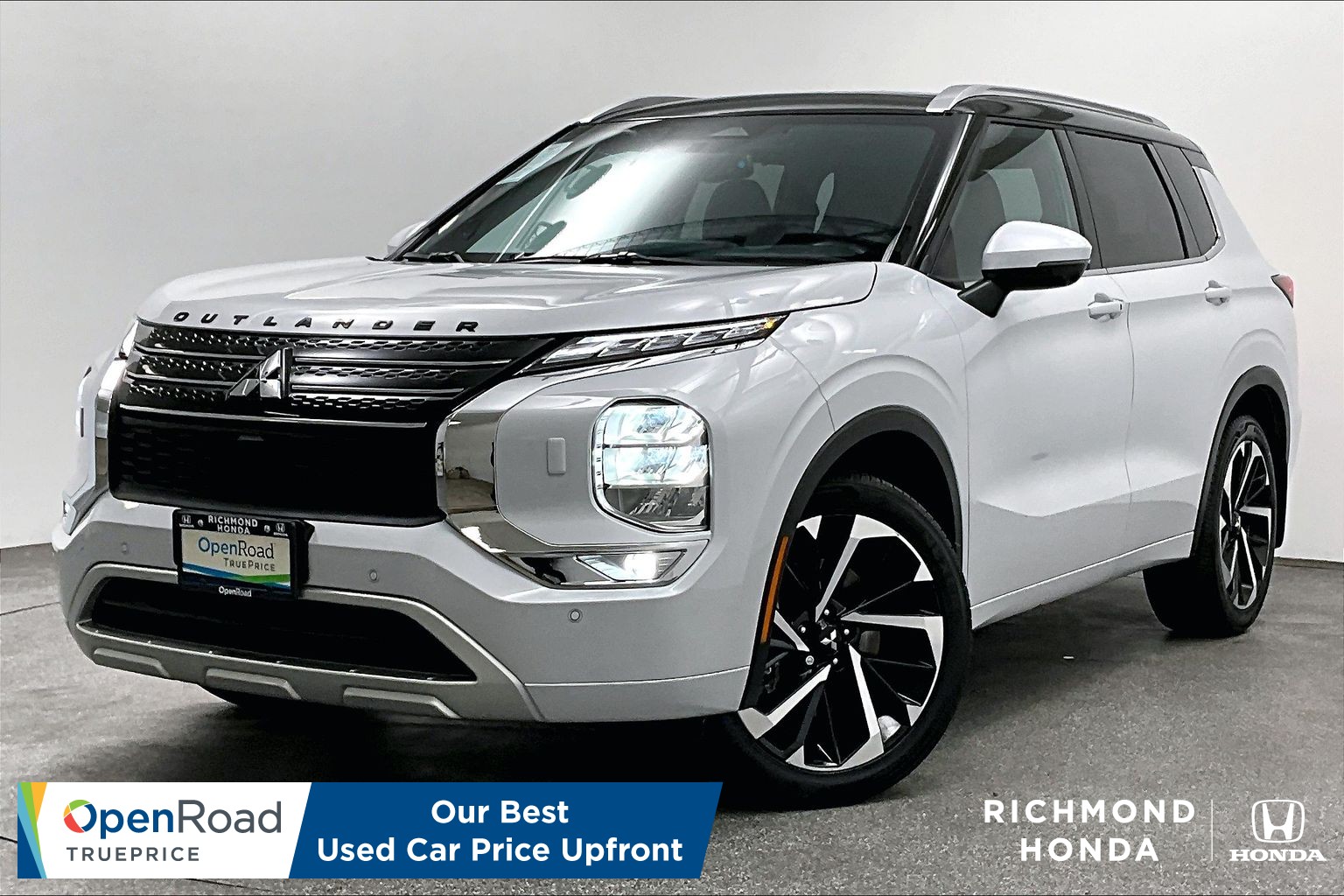 White Diamond 2024 Mitsubishi Outlander SUV / Crossover  Automatic