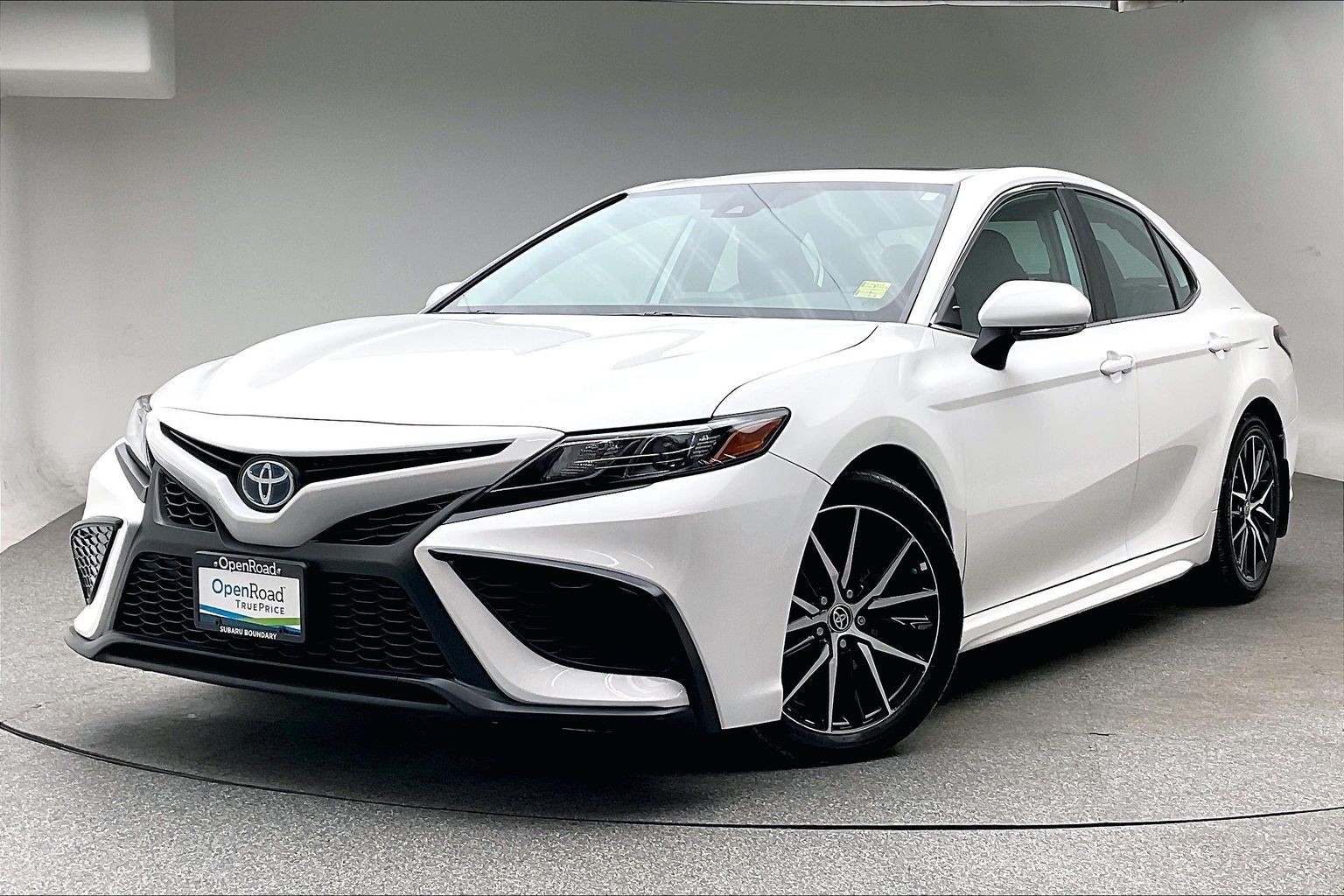 2022 Toyota Camry Hybrid SE FWD