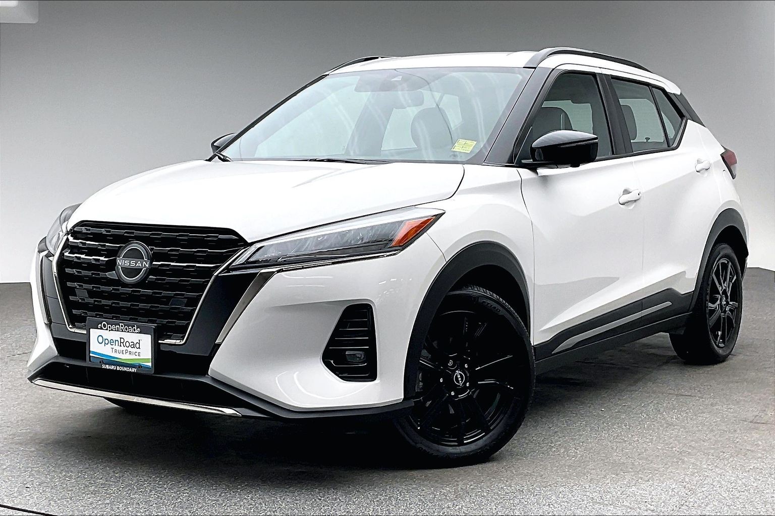 White 2024 Nissan Kicks SUV / Crossover Front-Wheel Drive Automatic
