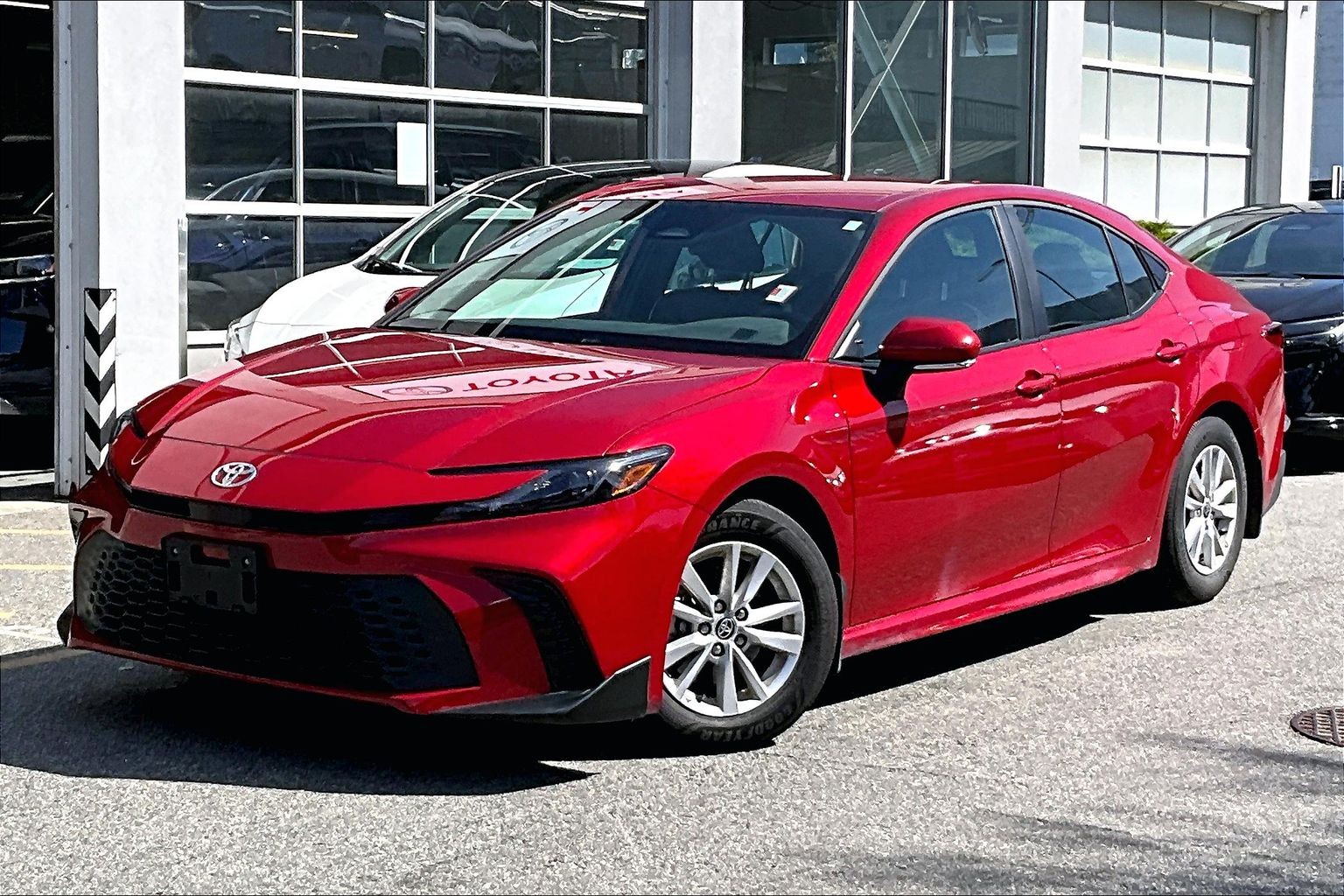 Toyota Camry SE FWD 2025