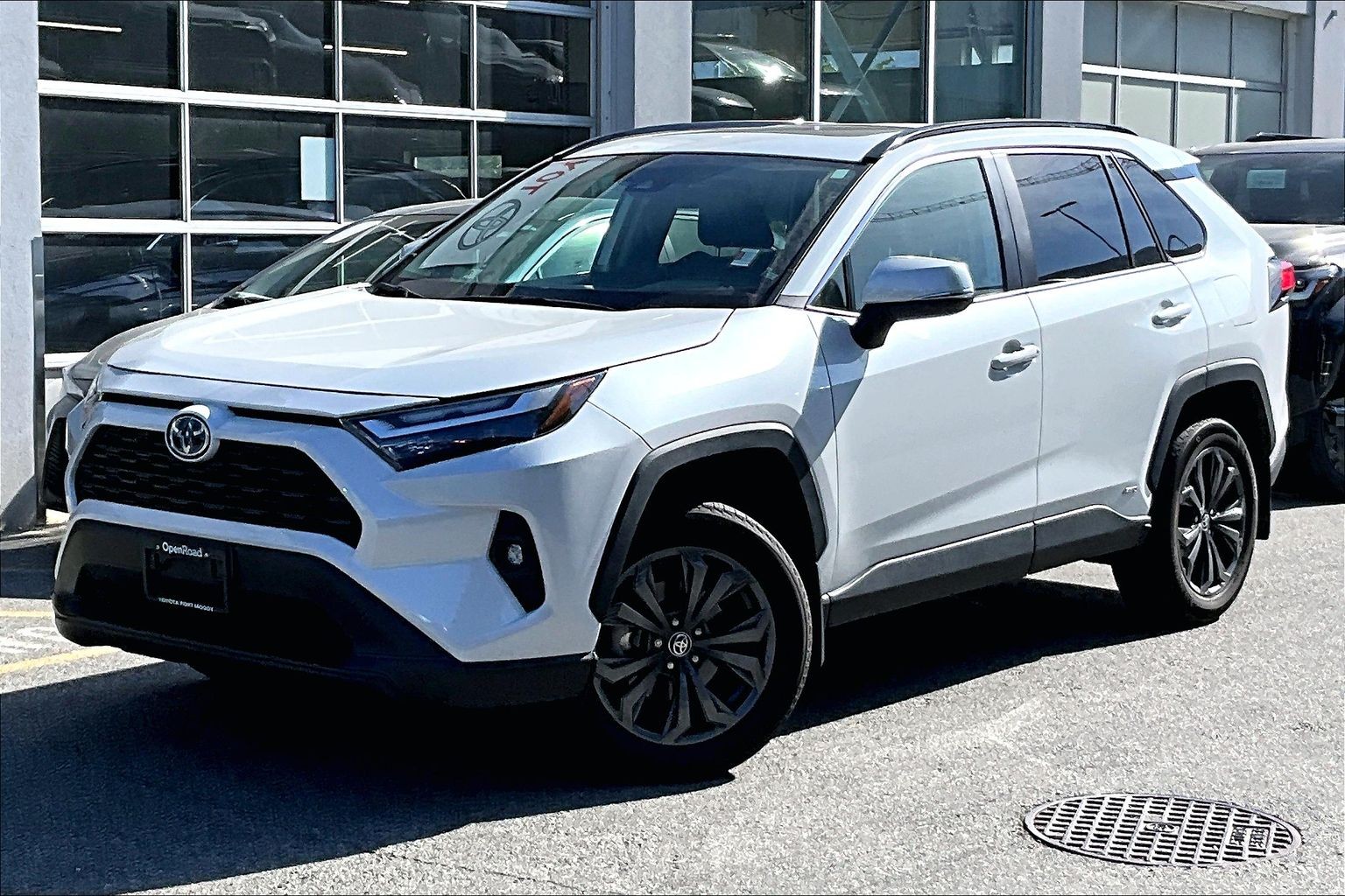 Toyota RAV4 Hybrid XLE AWD 2024