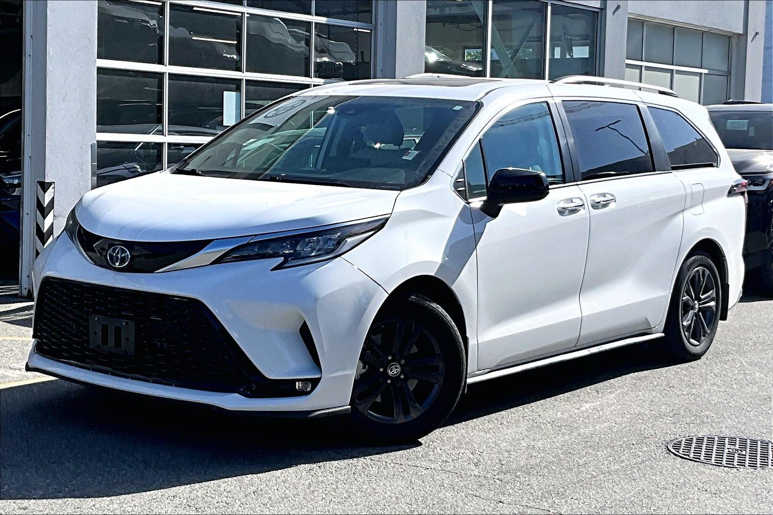 2024 Toyota Sienna XSE 7-Passenger AWD