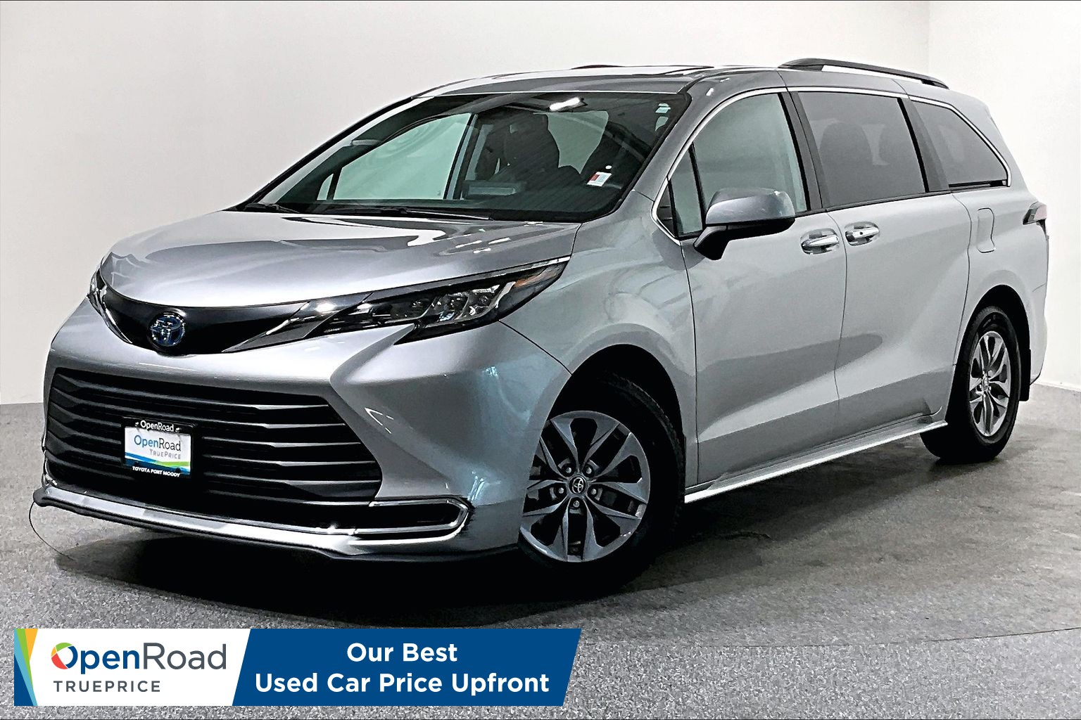 Celestial Silver Metallic 2022 Toyota Sienna Minivan Front-Wheel Drive Automatic
